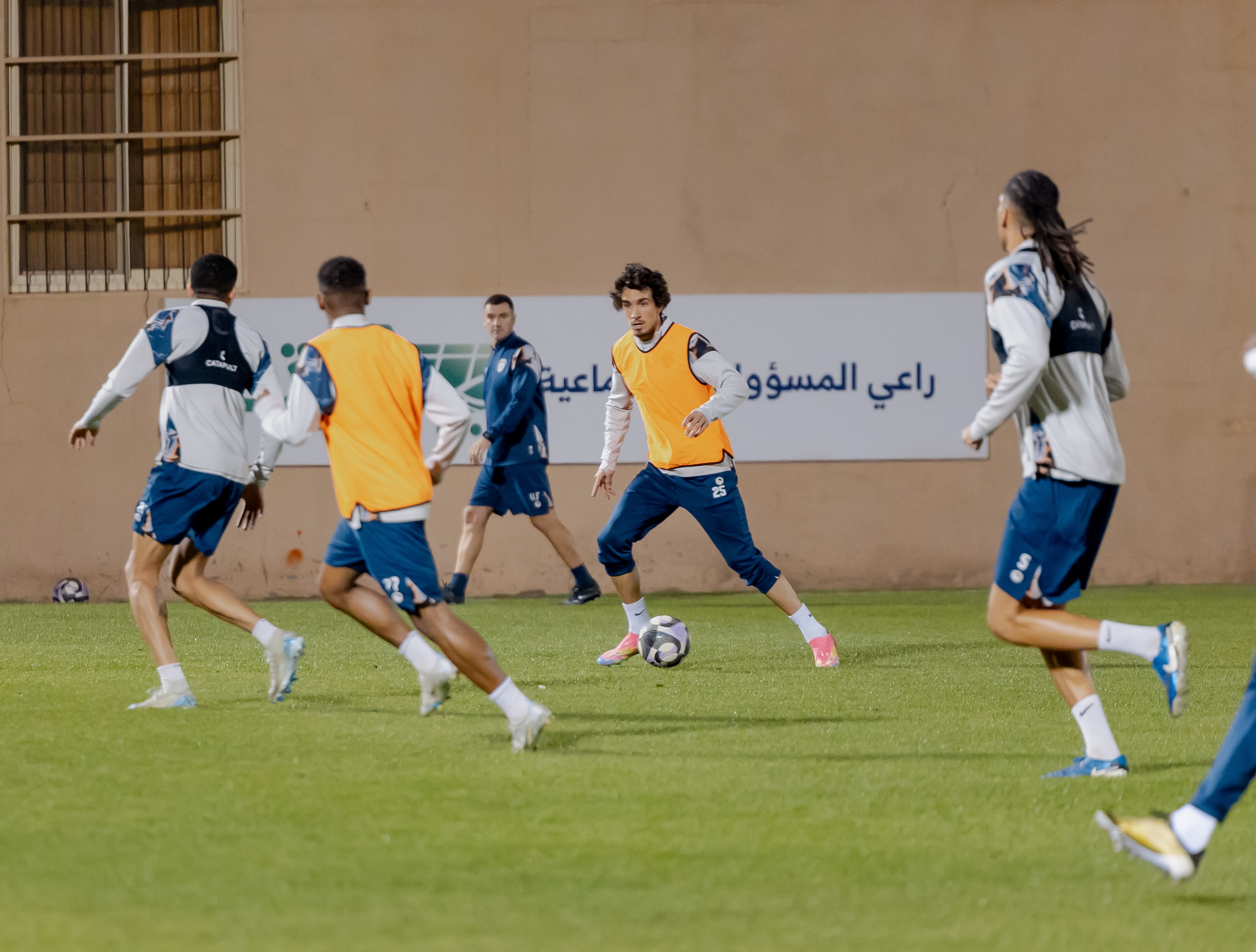 الفيحاء يجري مرانه الرئيس استعداداً لمواجهة الرياض الودية