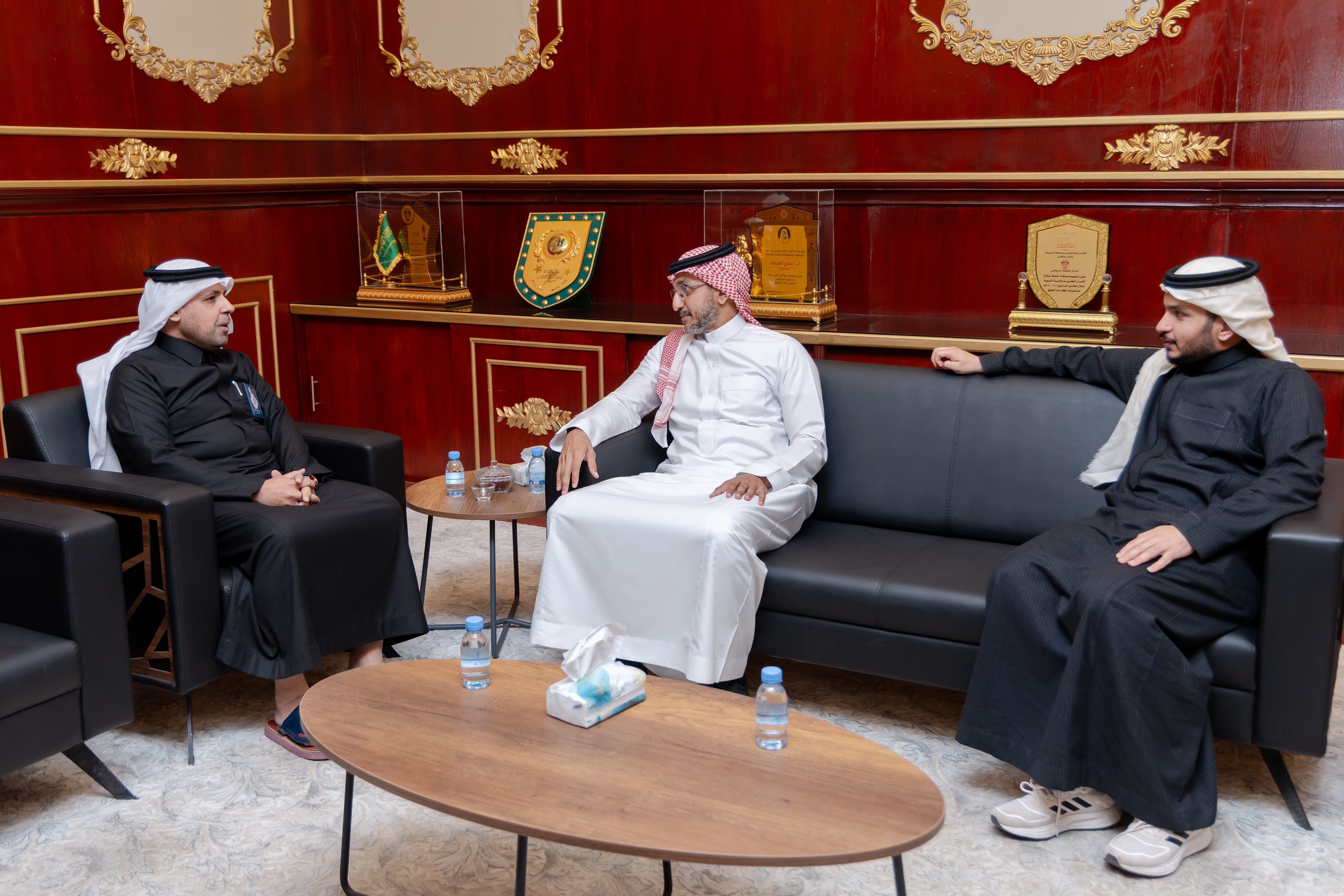 أمين عام الاتحاد السعودي لكرة القدم الأستاذ إبراهيم القاسم يزور نادي الفيحاء