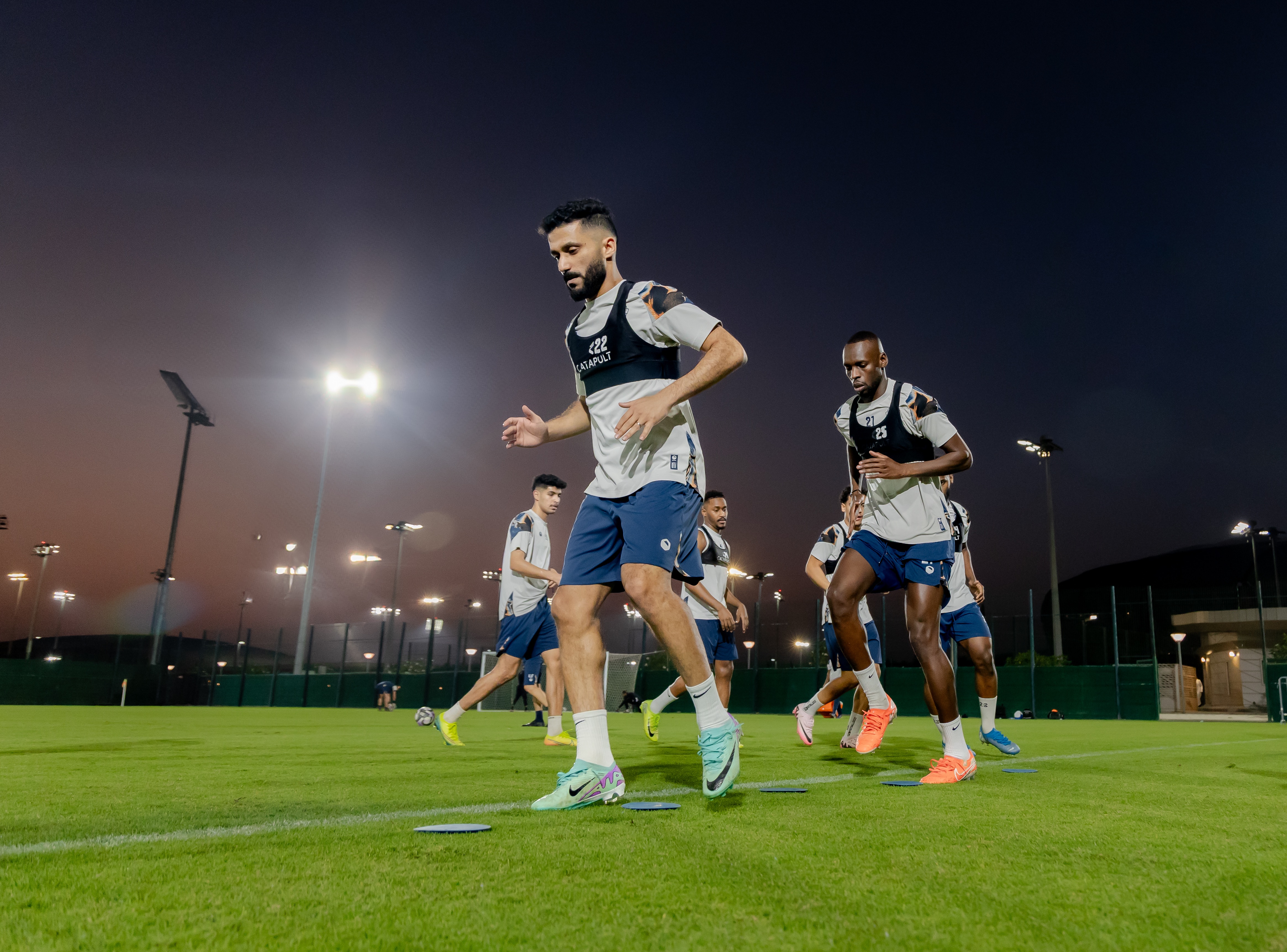 الفيحاء يصل إلى جدة وينهي تحضيراته لمواجهة الأهلي في دوري روشن