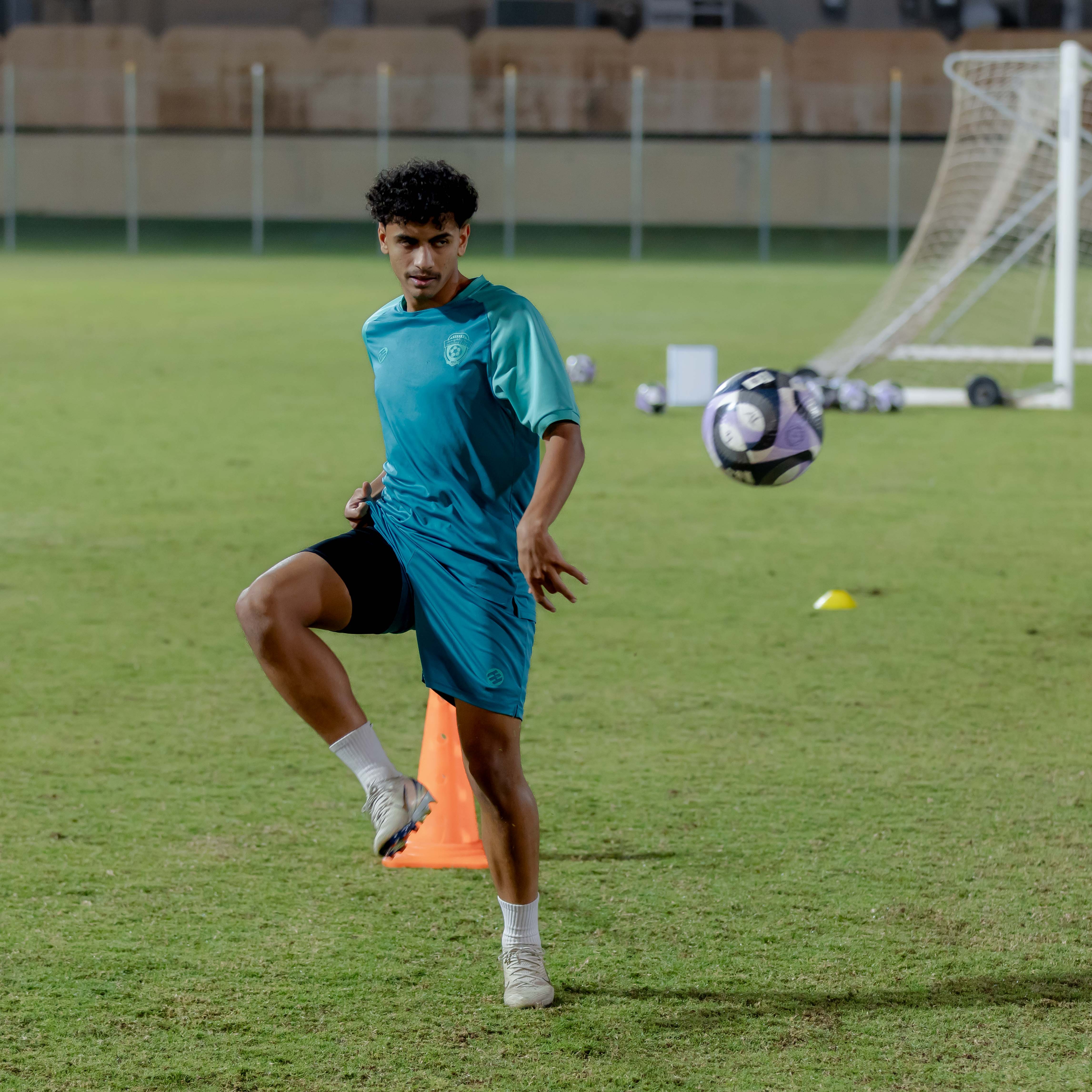 الفيحاء تحت 21 عامًا يُجري تمرينه الرئيس استعدادًا لملاقاة الفتح .