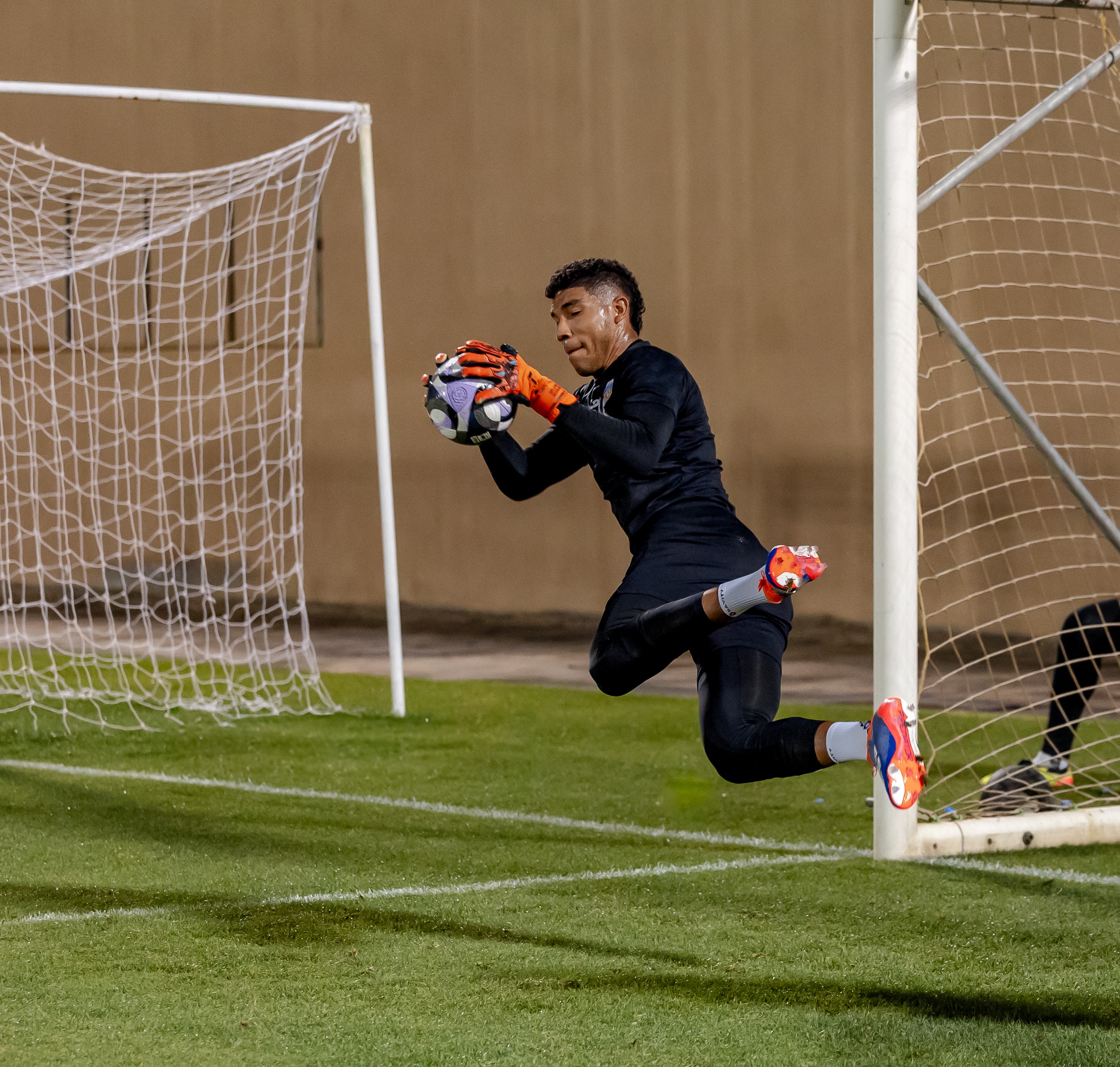 الفيحاء يواصل تحضيراته لمواجهة ضمك في الجولة الـ30 من دوري روشن السعودي