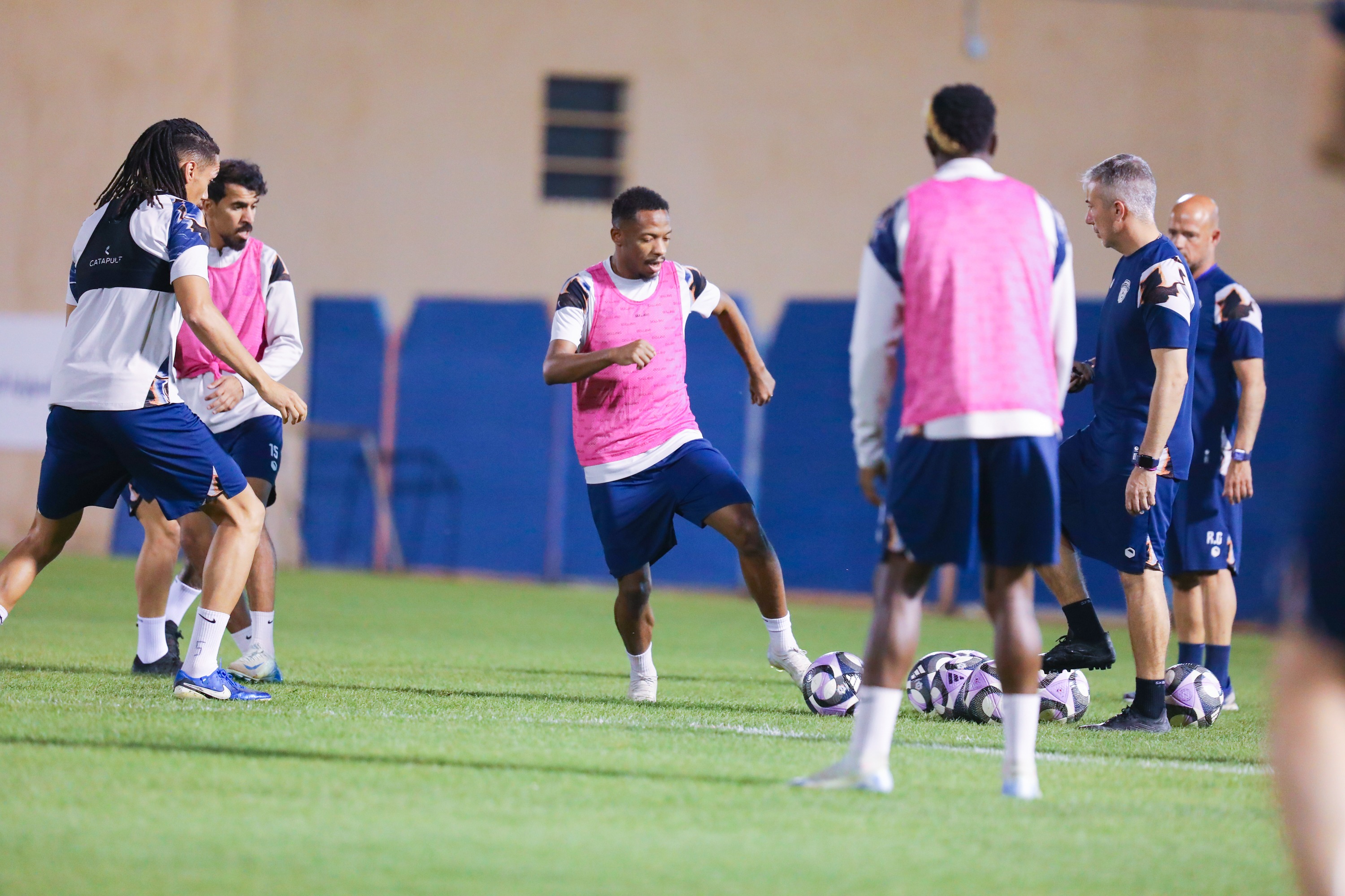 الفيحاء يواصل استعداداته لمواجهة الفتح ضمن الجولة 26 من دوري روشن السعودي