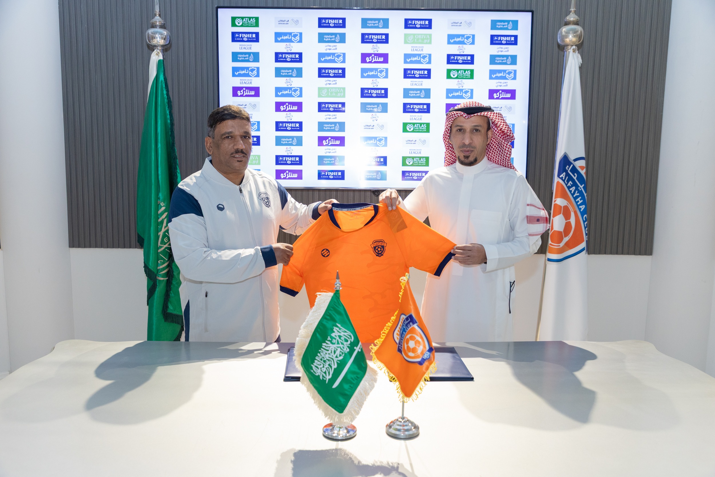 الفيحاء يوقع مع المدرب الوطني يوسف الموينع لينضم للأجهزة الفنية في الفئات السنية