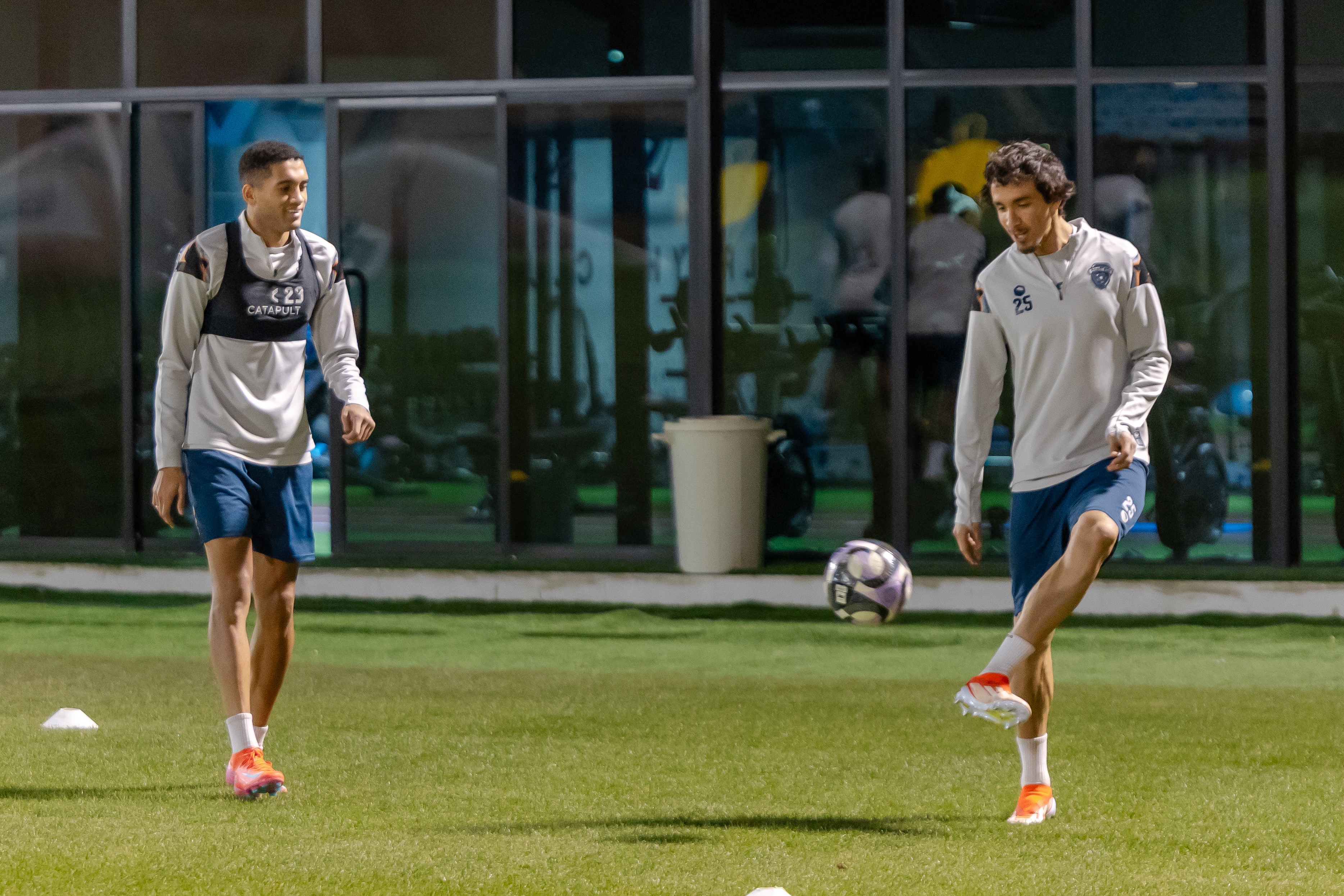 الفيحاء يستأنف تدريباته على ملعب معالي الشيخ عبدالعزيز التويجري