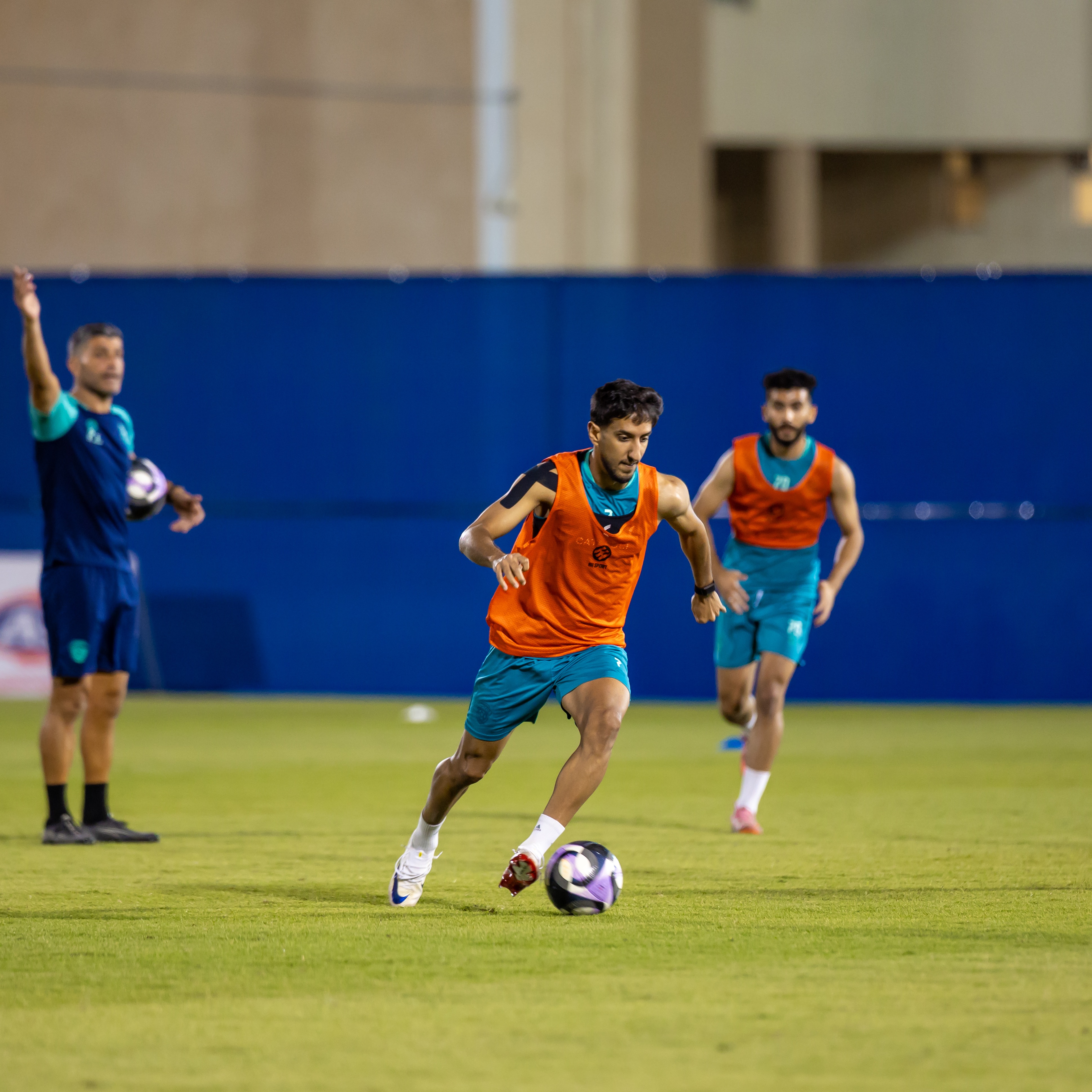 الفيحاء يواصل استعداداته الميدانية بحصة مسائية