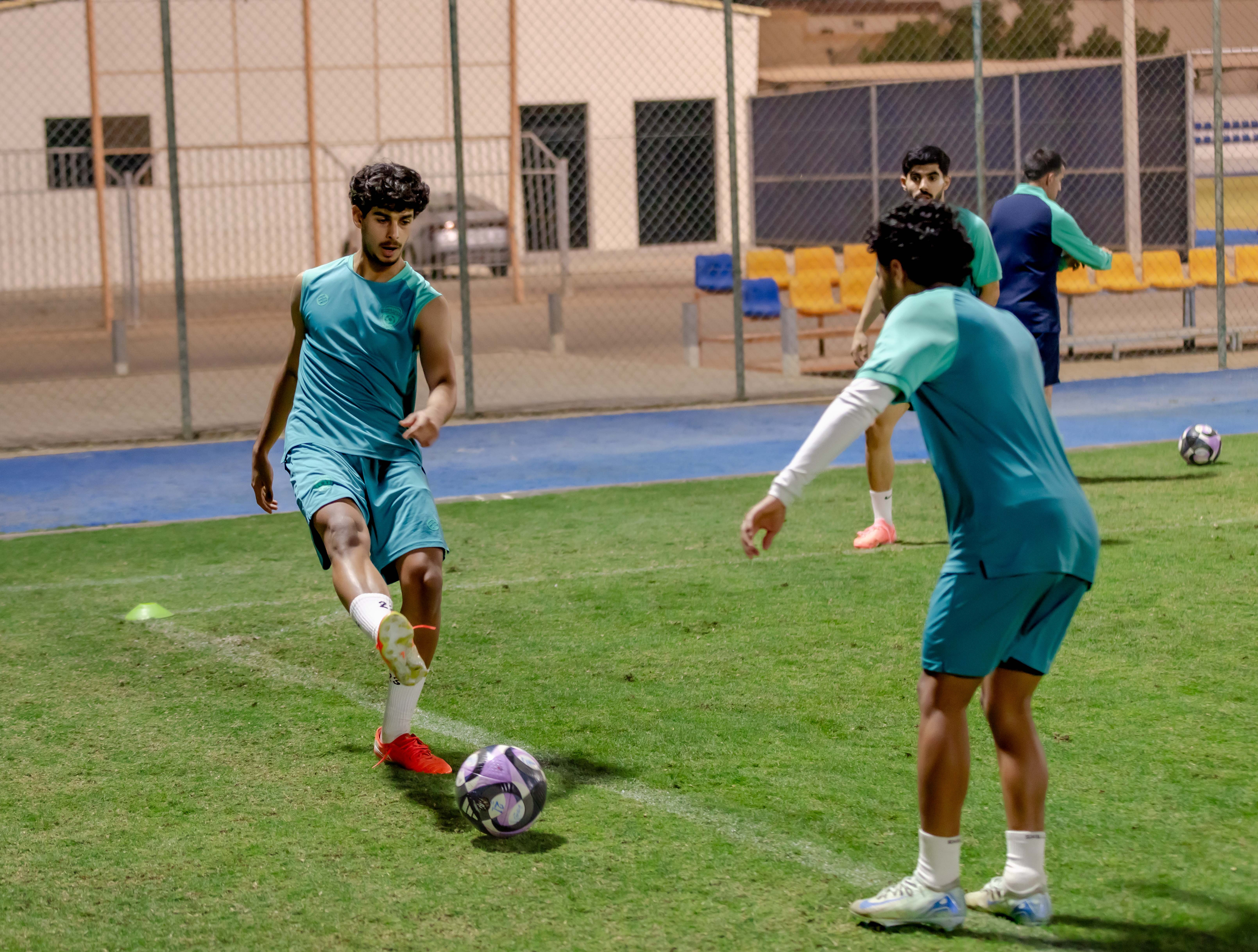 الفيحاء تحت 21 عامًا يُجري تمرينه الرئيس استعدادًا لملاقاة الجبلين .