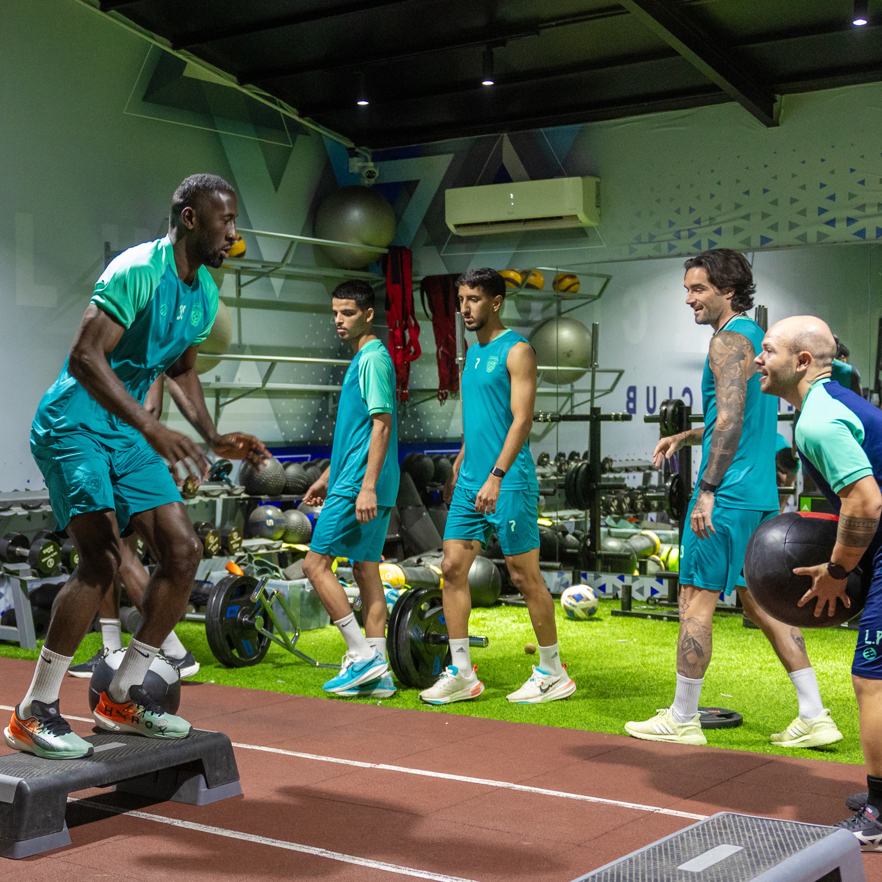 الفيحاء يواصل استعداداته الميدانية بحصة مسائية