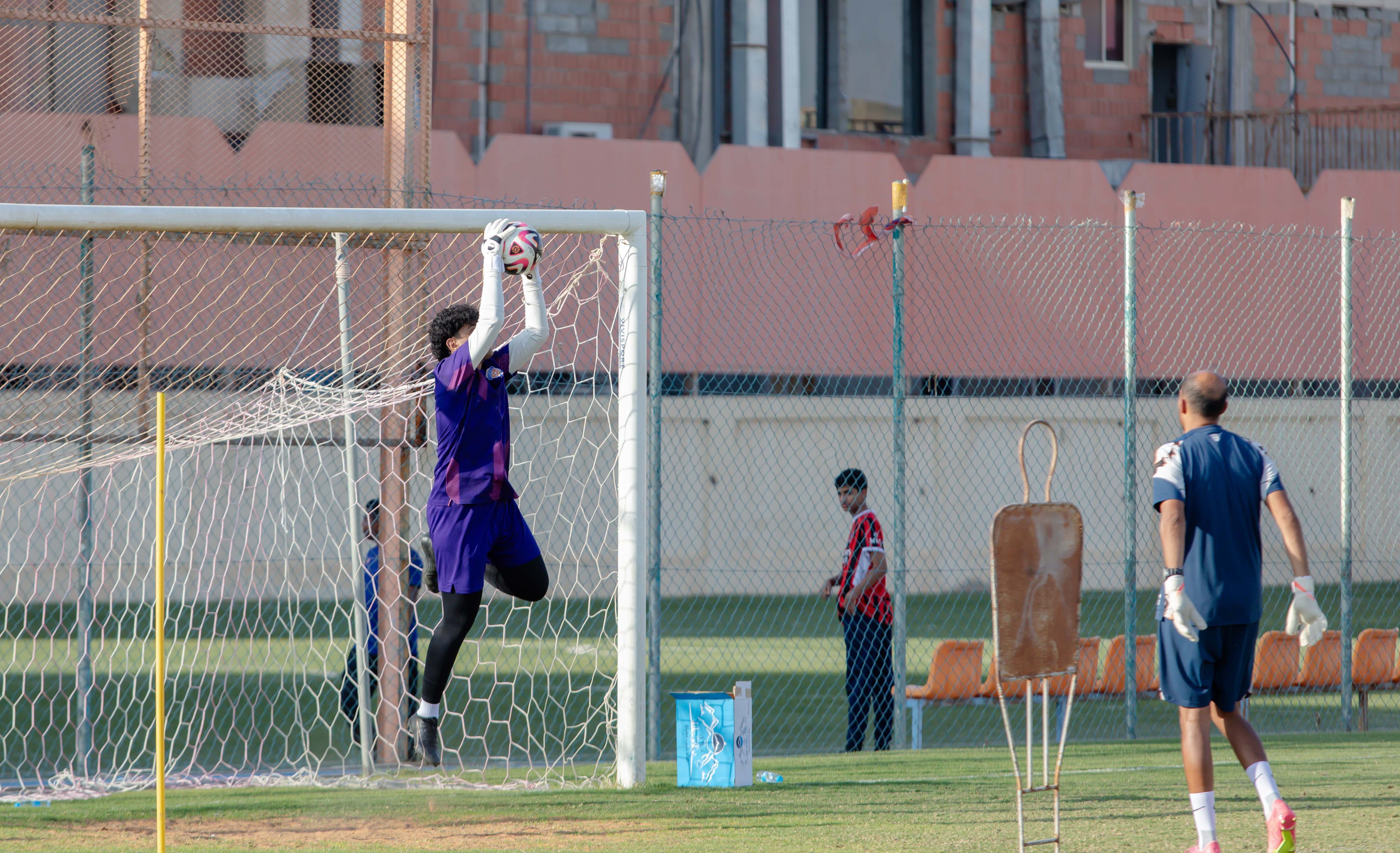 الفيحاء تحت 17 سنة يجري تمرينه الرئيس لمواجهة نظيره نادي الانصار