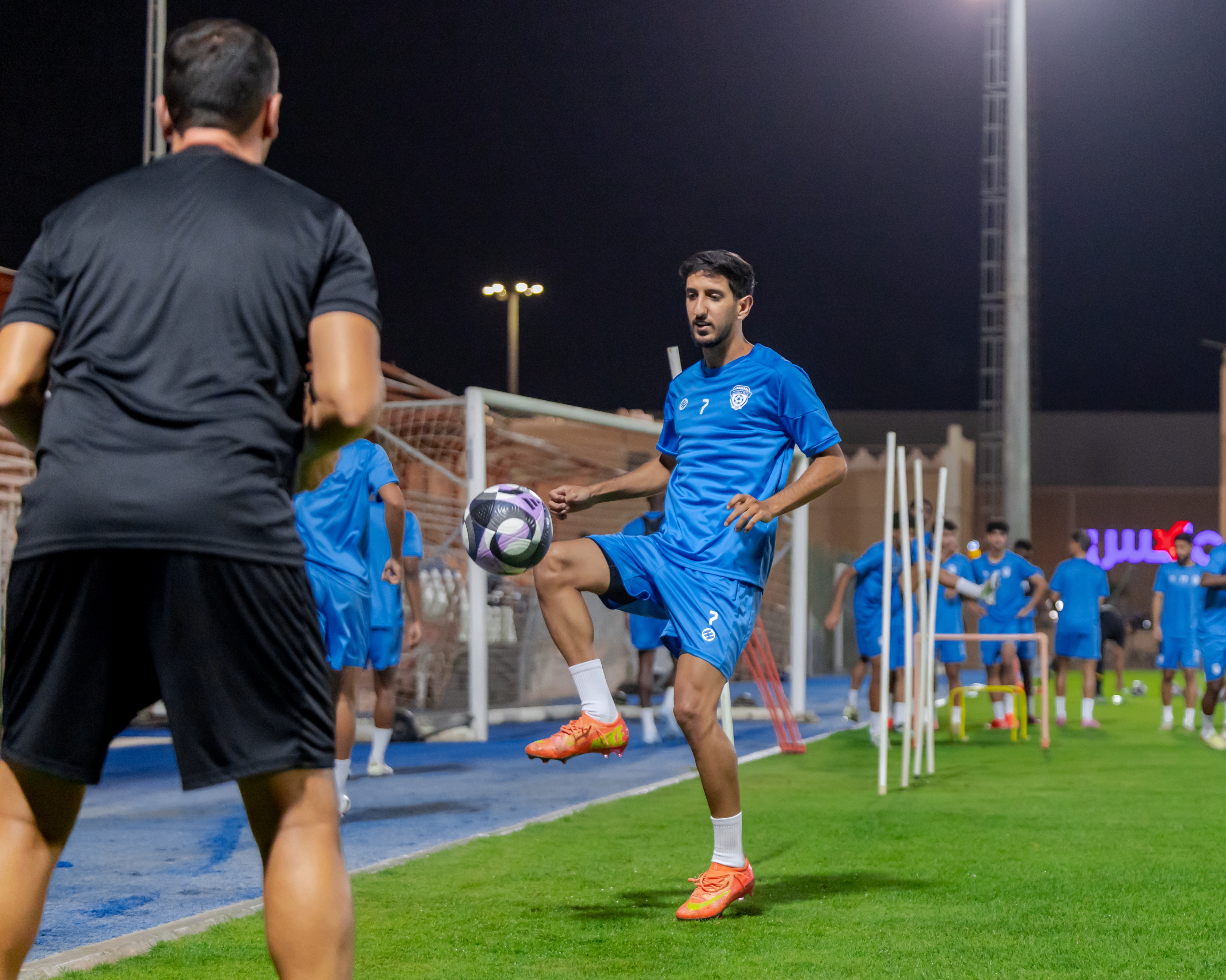 الفيحاء يواصل تدريباته اليومية في مقر النادي