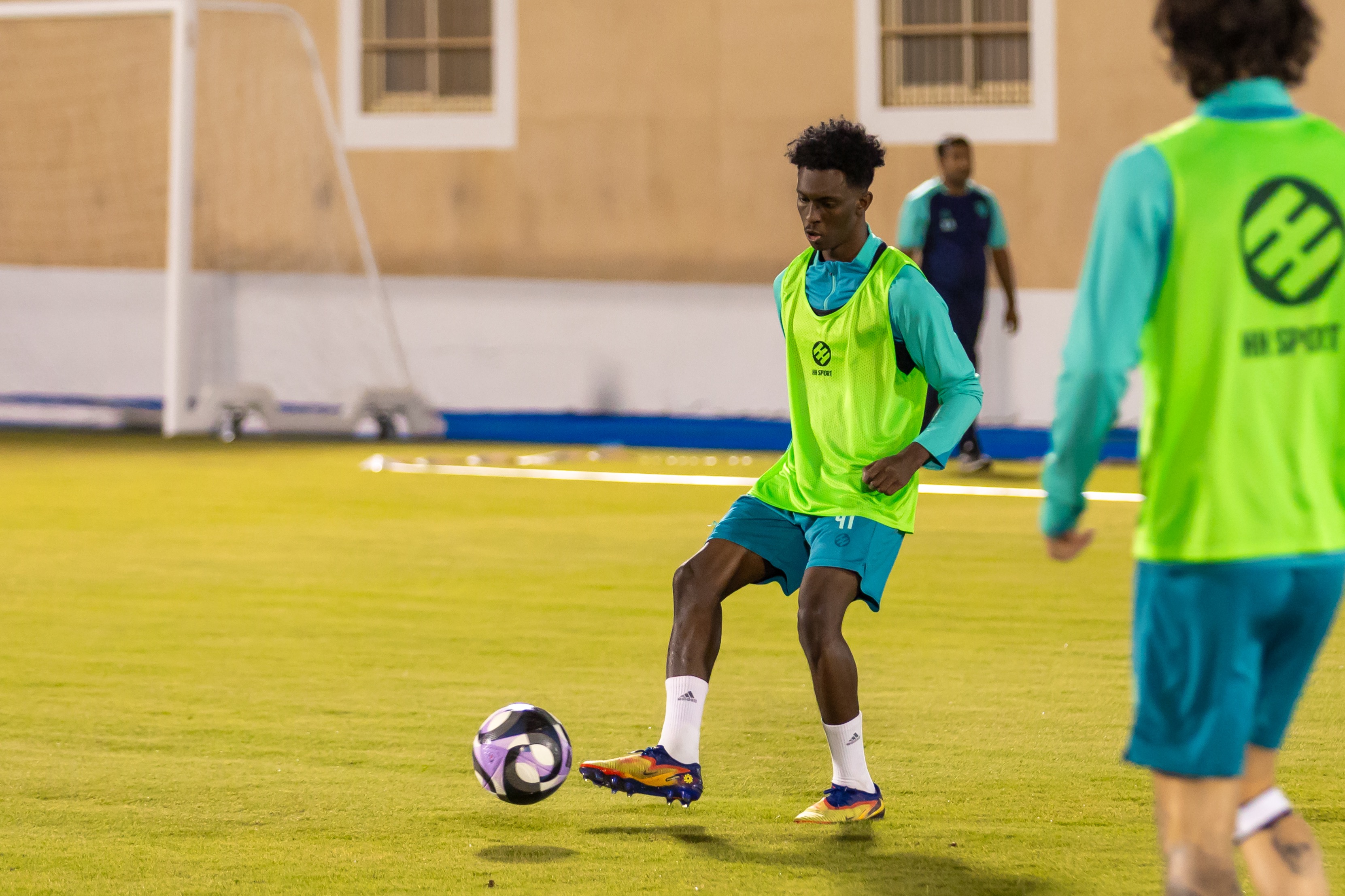 الفيحاء يواصل استعداداته لمواجهة الأخدود ضمن الجولة الثامنة من دوري روشن السعودي