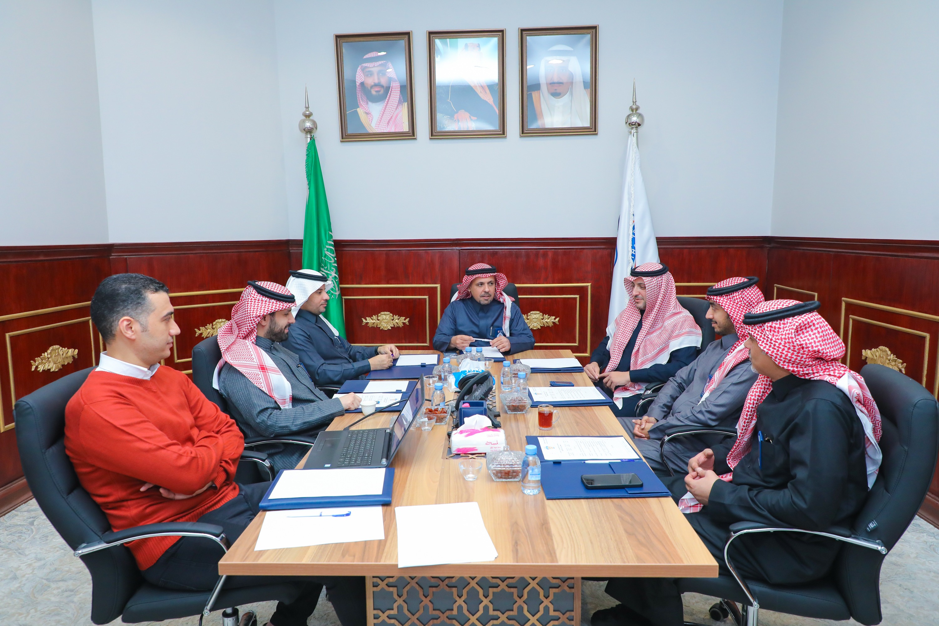 مجلس إدارة النادي يعقد اجتماعه الدوري