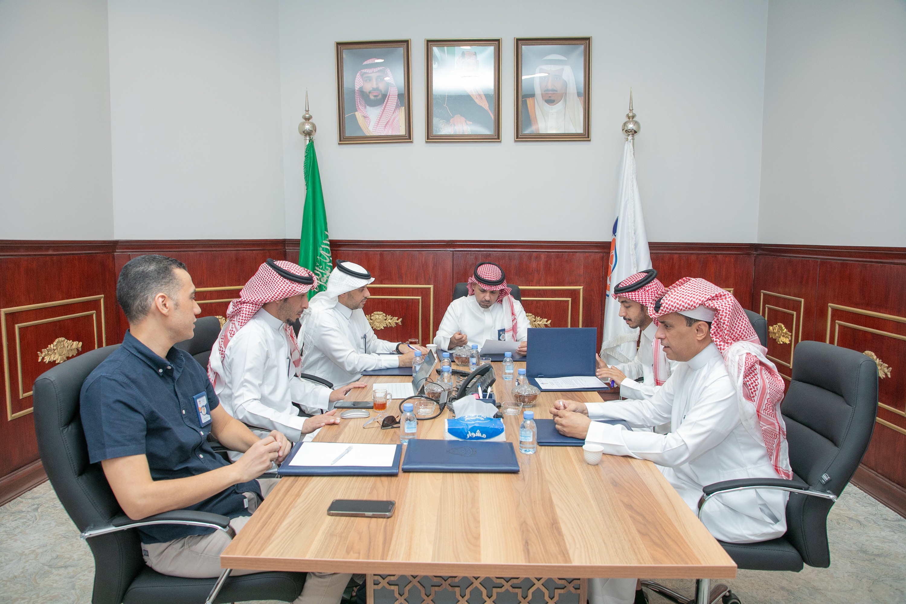 مجلس إدارة النادي يعقد اجتماعه الدوري