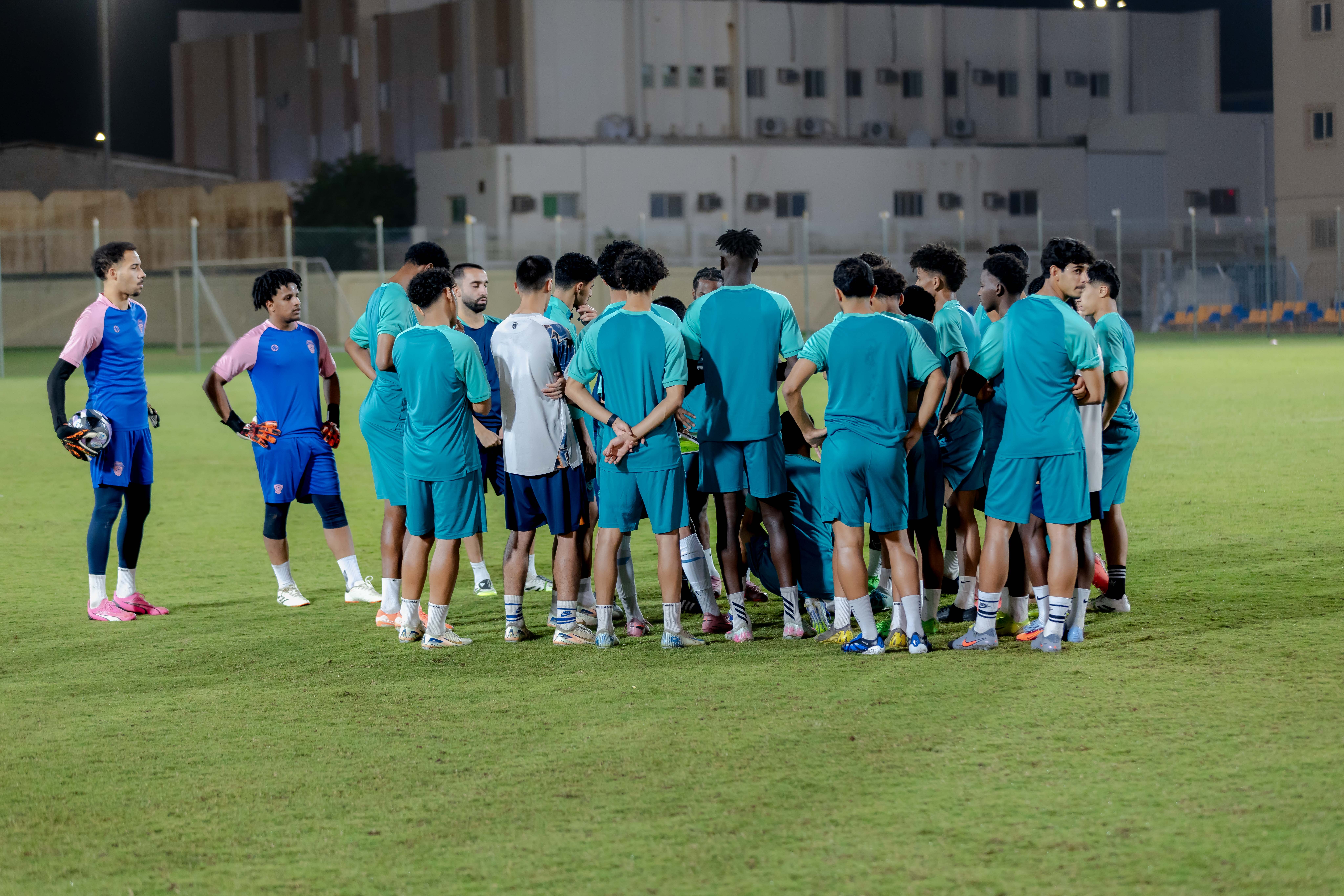 الفيحاء تحت 21 عامًا يُجري تمرينه الرئيس استعدادًا لملاقاة الفتح .