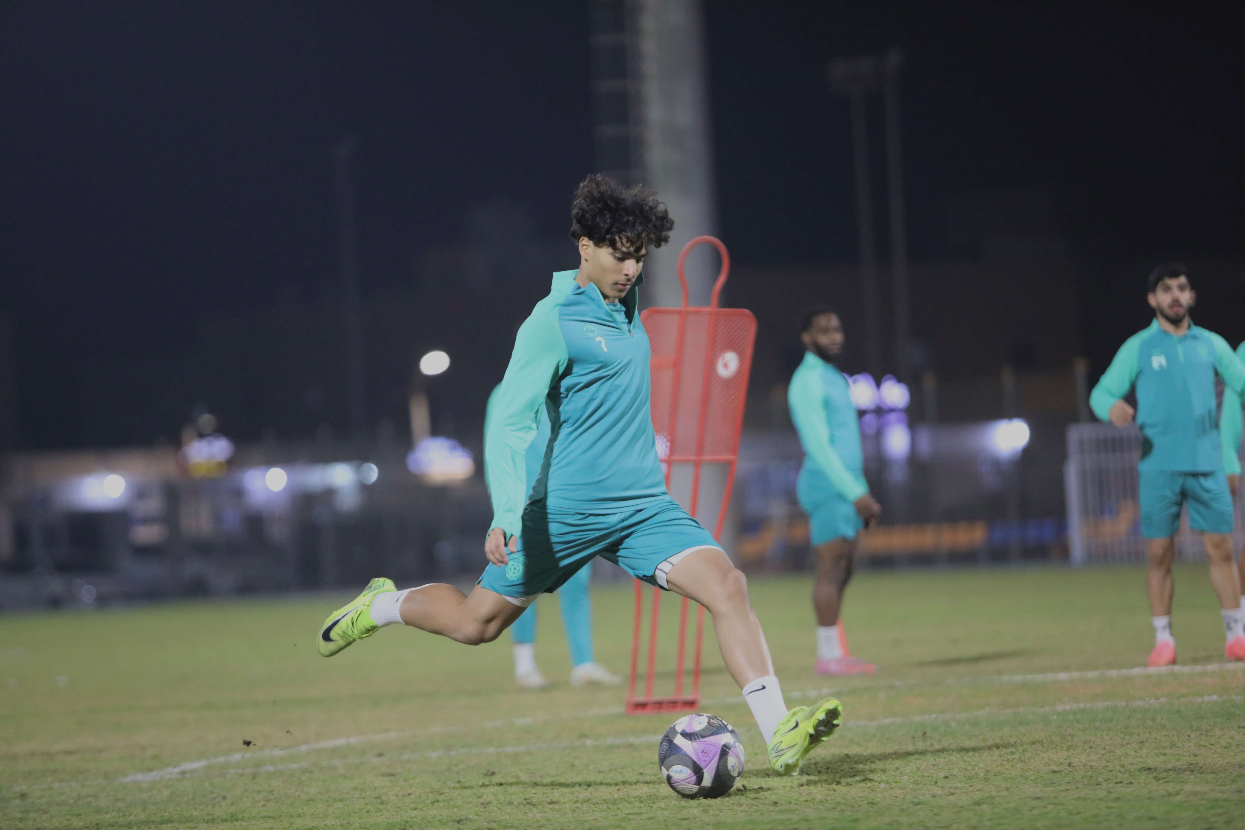 الفيحاء‬⁩ ينهي استعداداته لمواجهة الخلود ضمن الجولة التاسعة من ⁧‫دوري جوّي للنخبة‬⁩ تحت 21 عام .