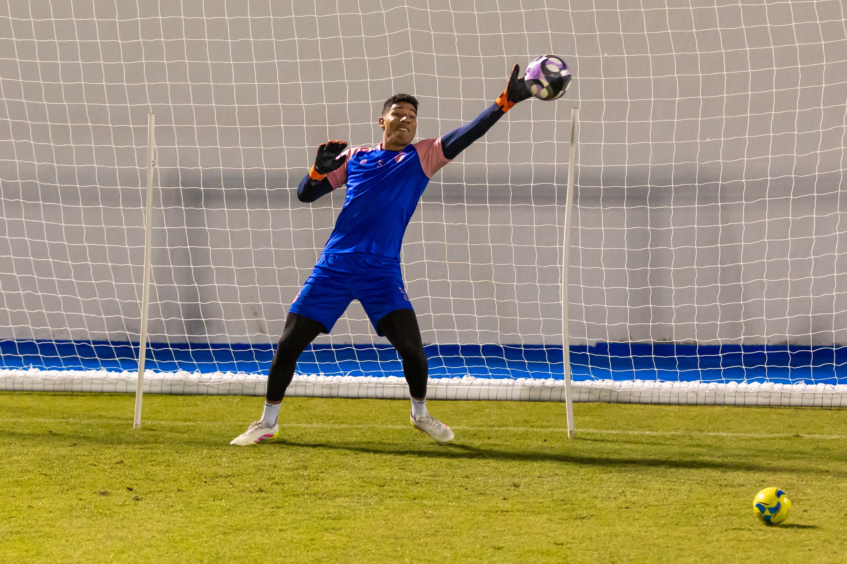 الفيحاء يجري مرانه الرئيس استعدادًا لمواجهة التعاون