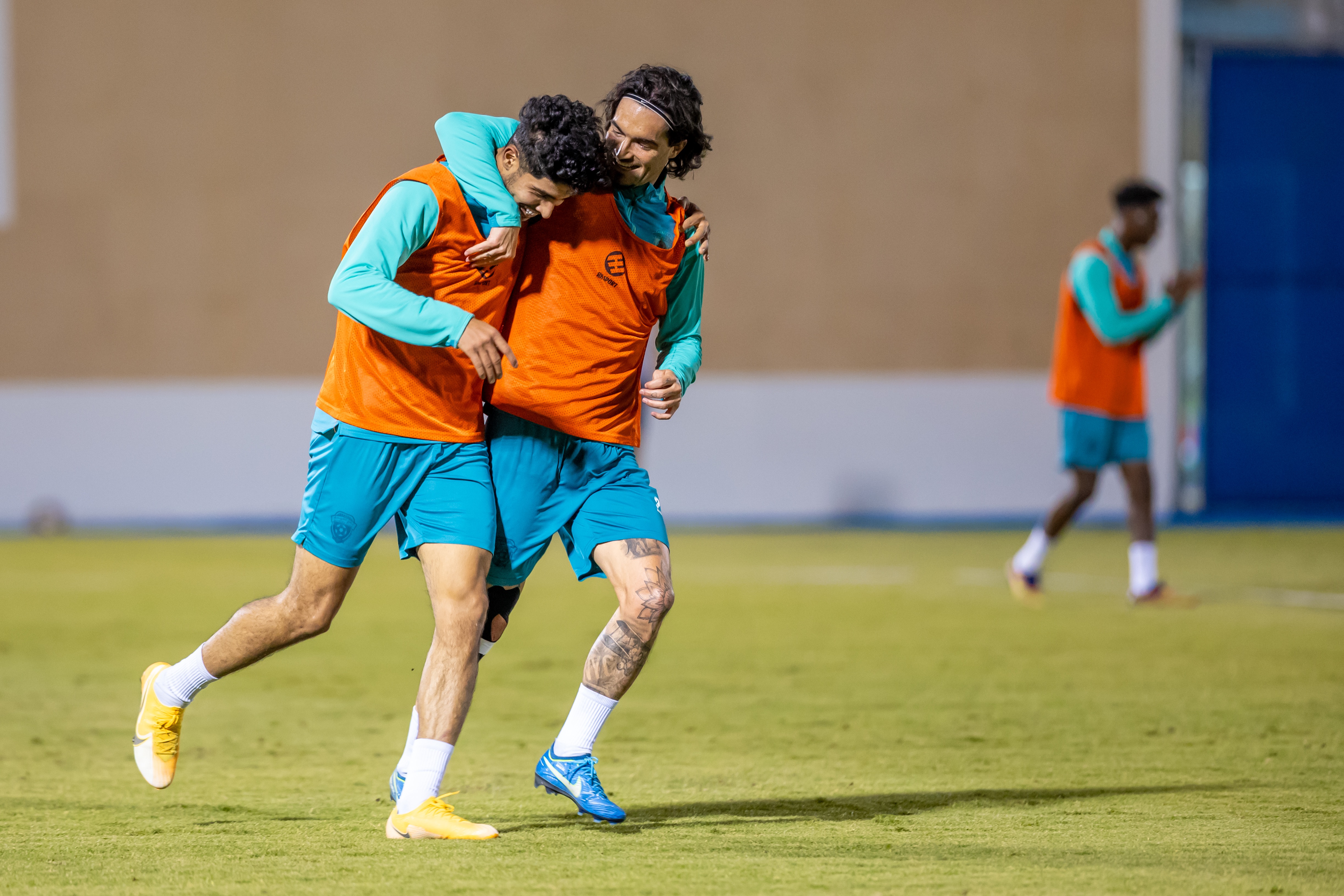 الفيحاء يواصل تحضيراته لعودة الدوري بمناورة رسمية انتهت بفوز الفريق الأخضر بركلات الترجيح