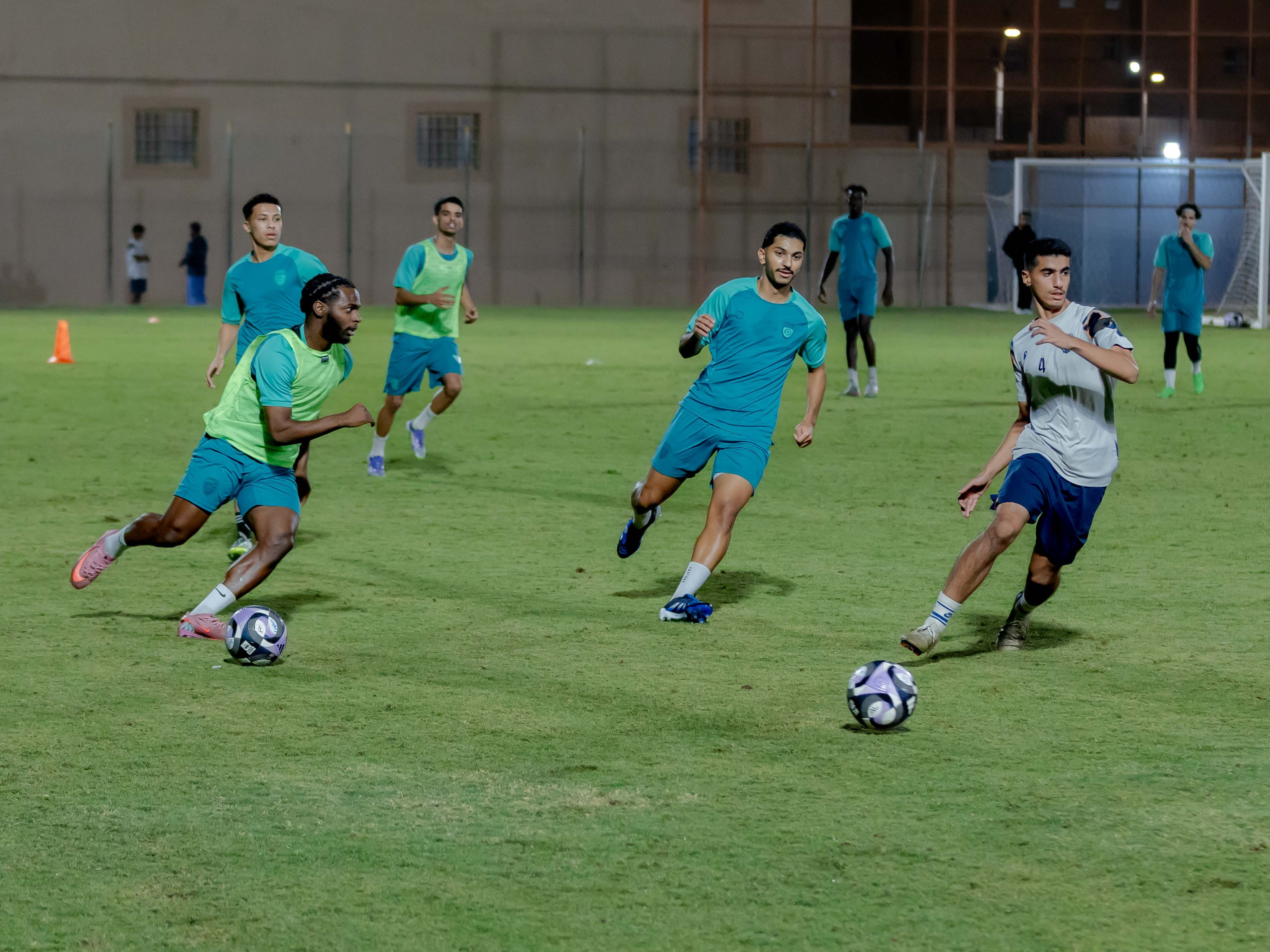 الفيحاء تحت 21 عامًا يُجري تمرينه الرئيس استعدادًا لملاقاة الفتح .