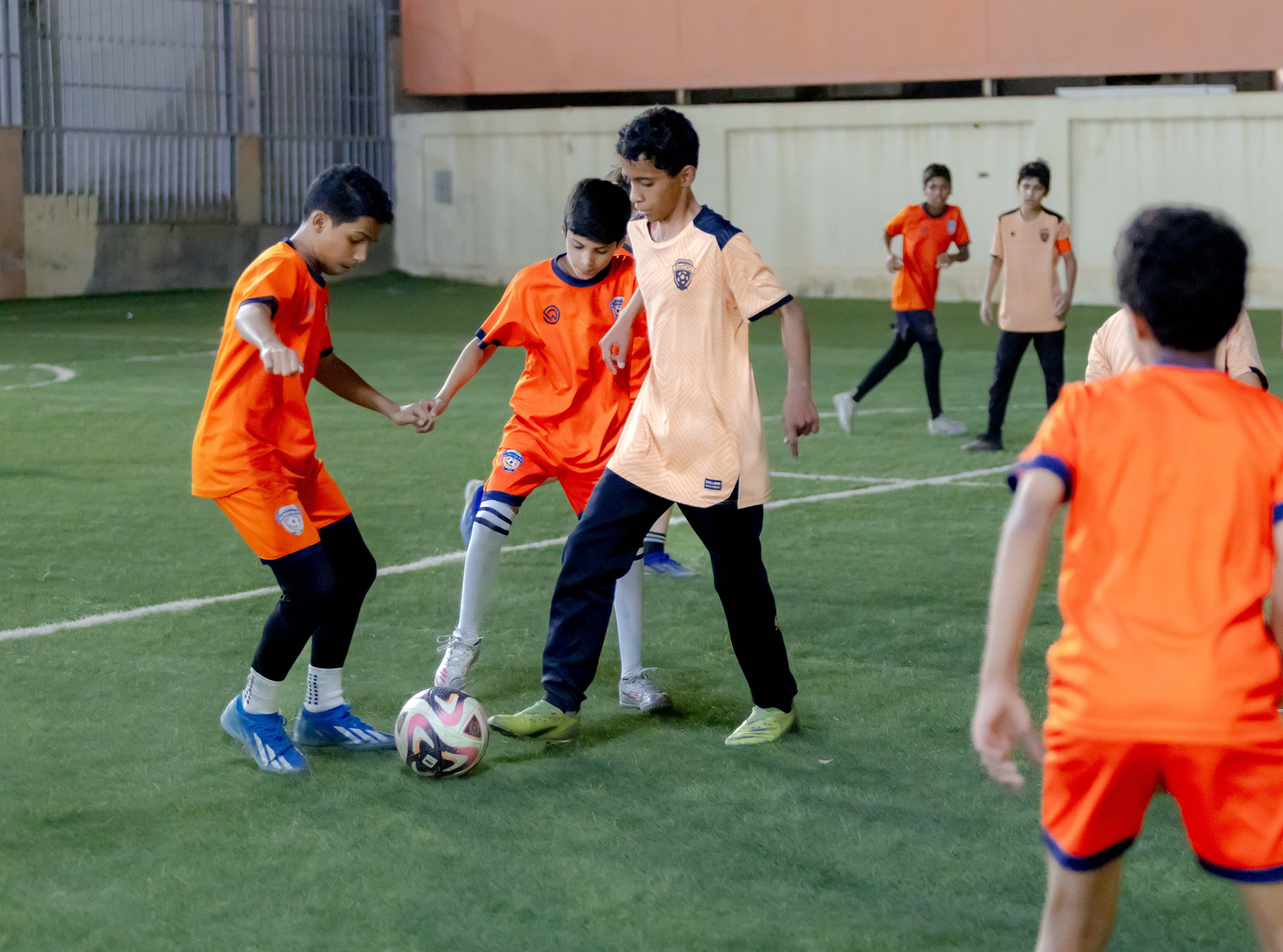 اكاديمية الفيحاء تقيم مناورة ودية