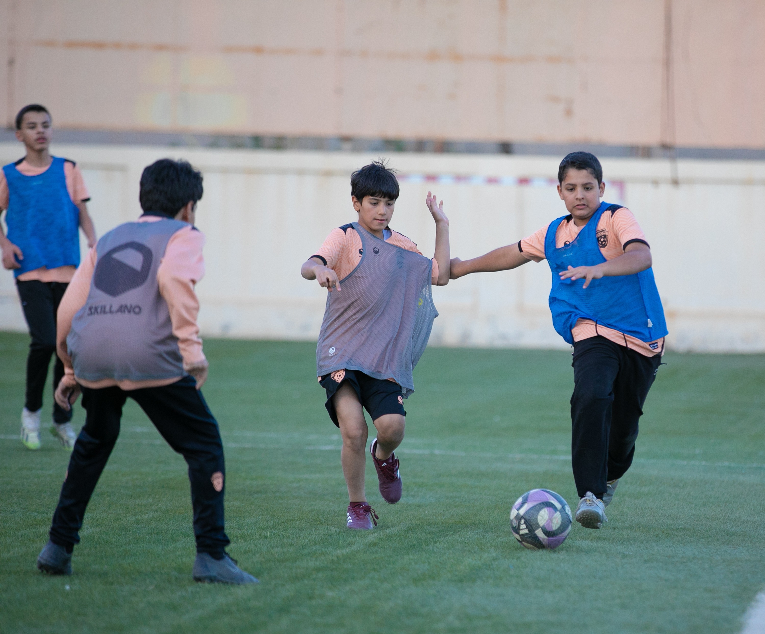 أكاديمية الفيحاء تواصل تدريباتها اليومية