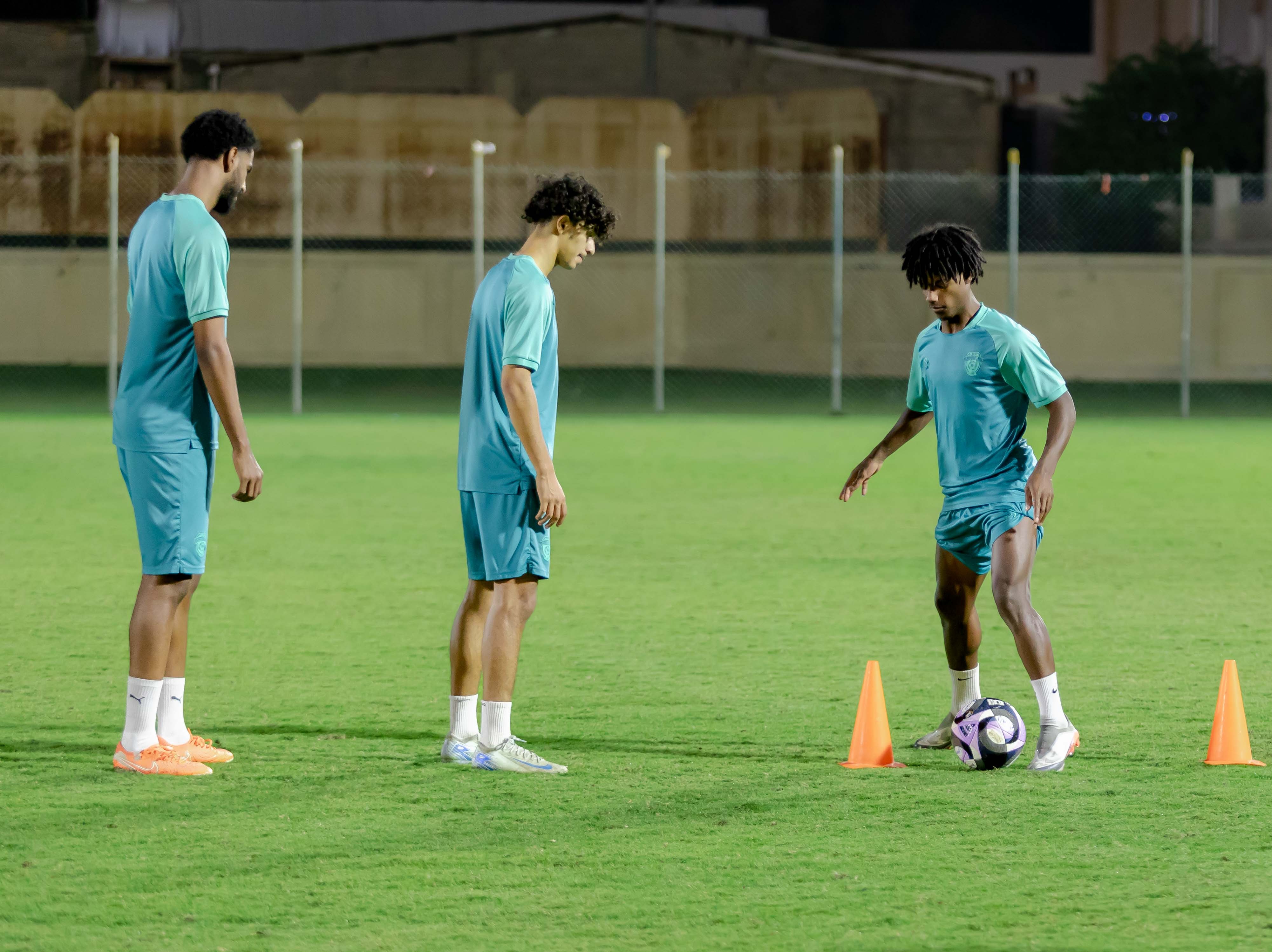 الفيحاء تحت 21 عامًا يُجري تمرينه الرئيس استعدادًا لملاقاة القادسية .