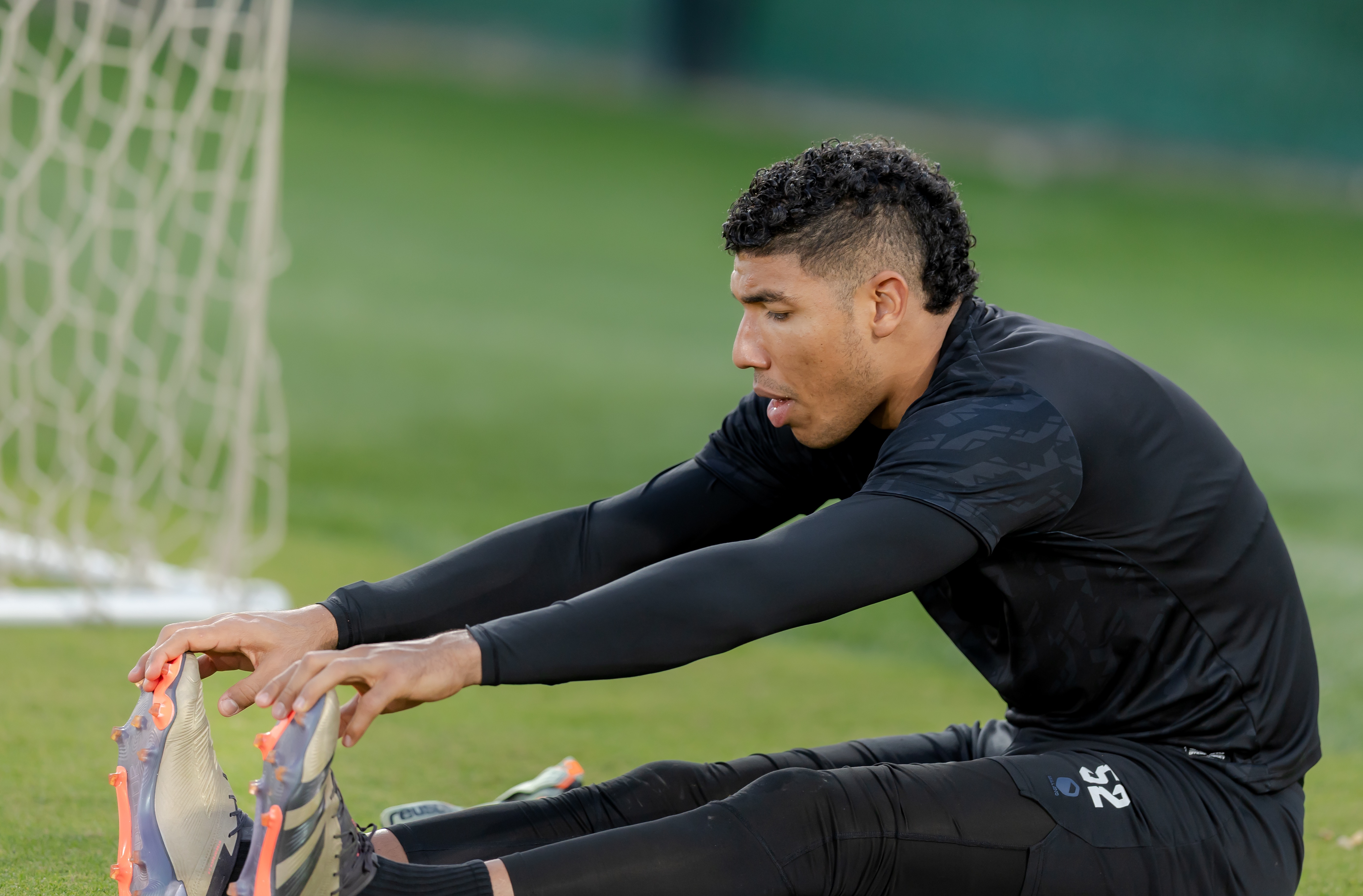 الفيحاء يصل إلى جدة وينهي تحضيراته لمواجهة الأهلي في دوري روشن