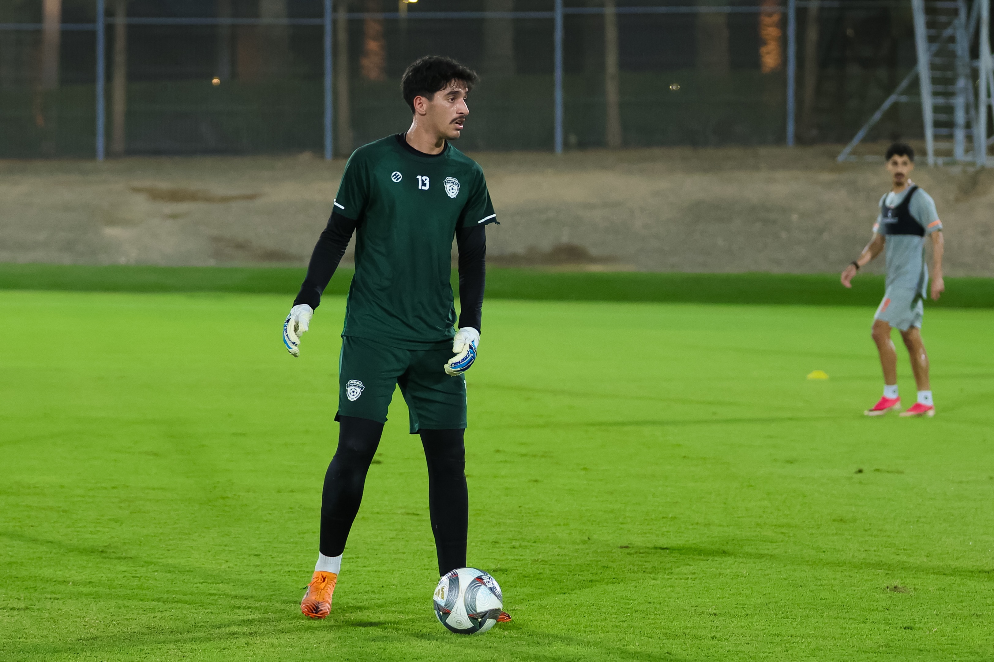 الفيحاء يصل إلى جدة، وينهي تحضيراته لمواجهة الإتحاد