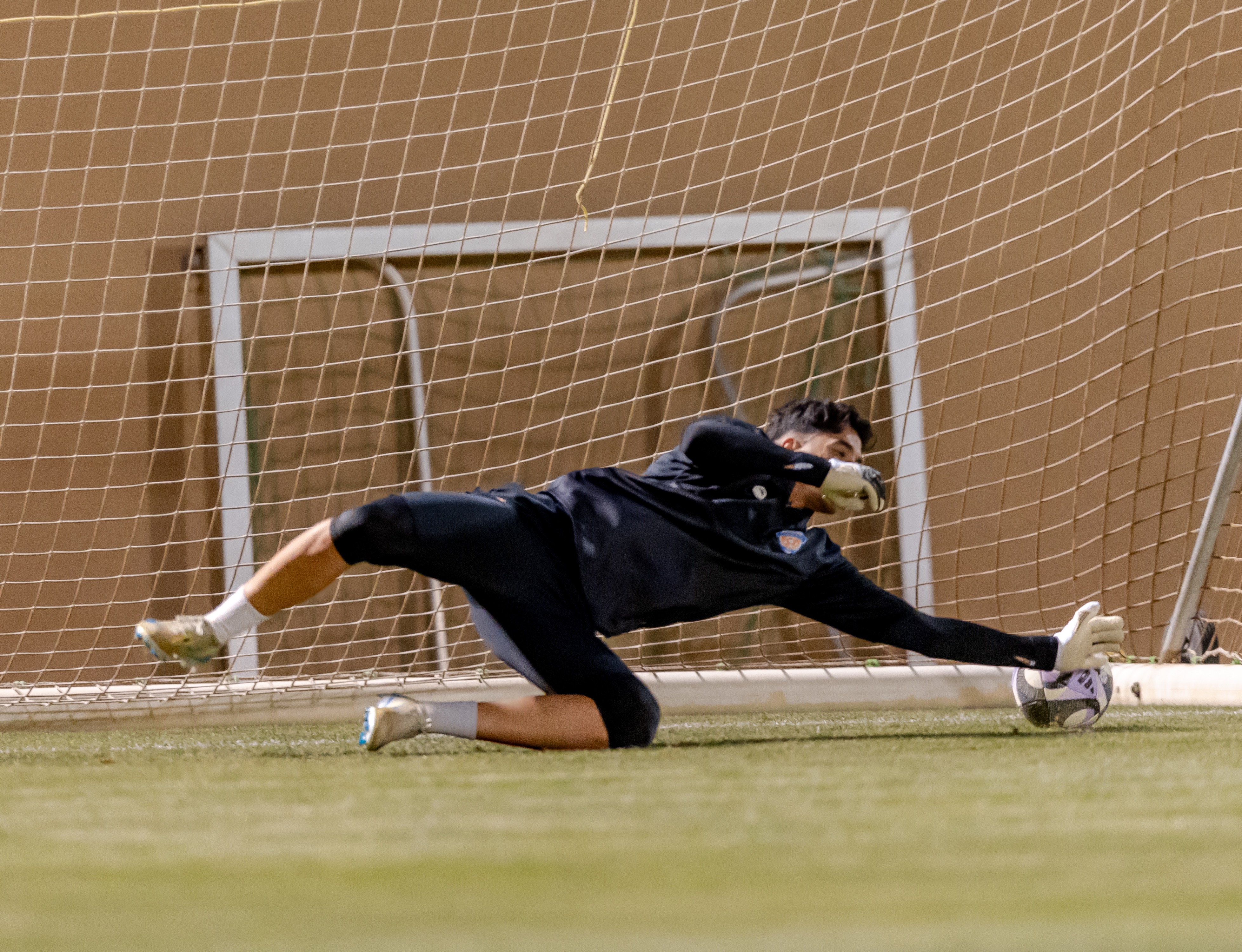 الفيحاء يحري تمرينه الرئيس لمواجهة الأهلي ضمن الجولة الثامنة والعشرين من دوري روشن السعودي