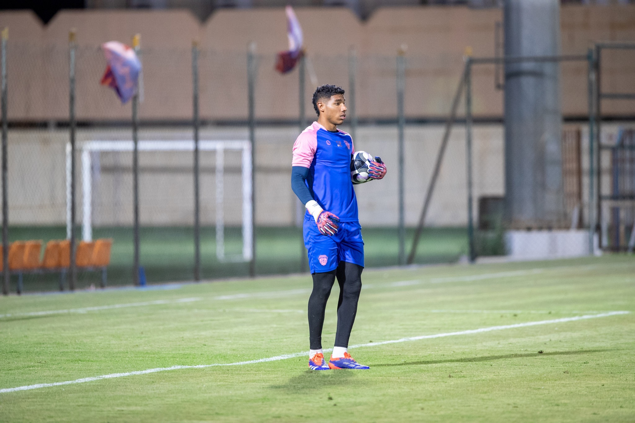 الفيحاء يواصل تحضيراته لمواجهة الفتح في افتتاح دوري روشن السعودي