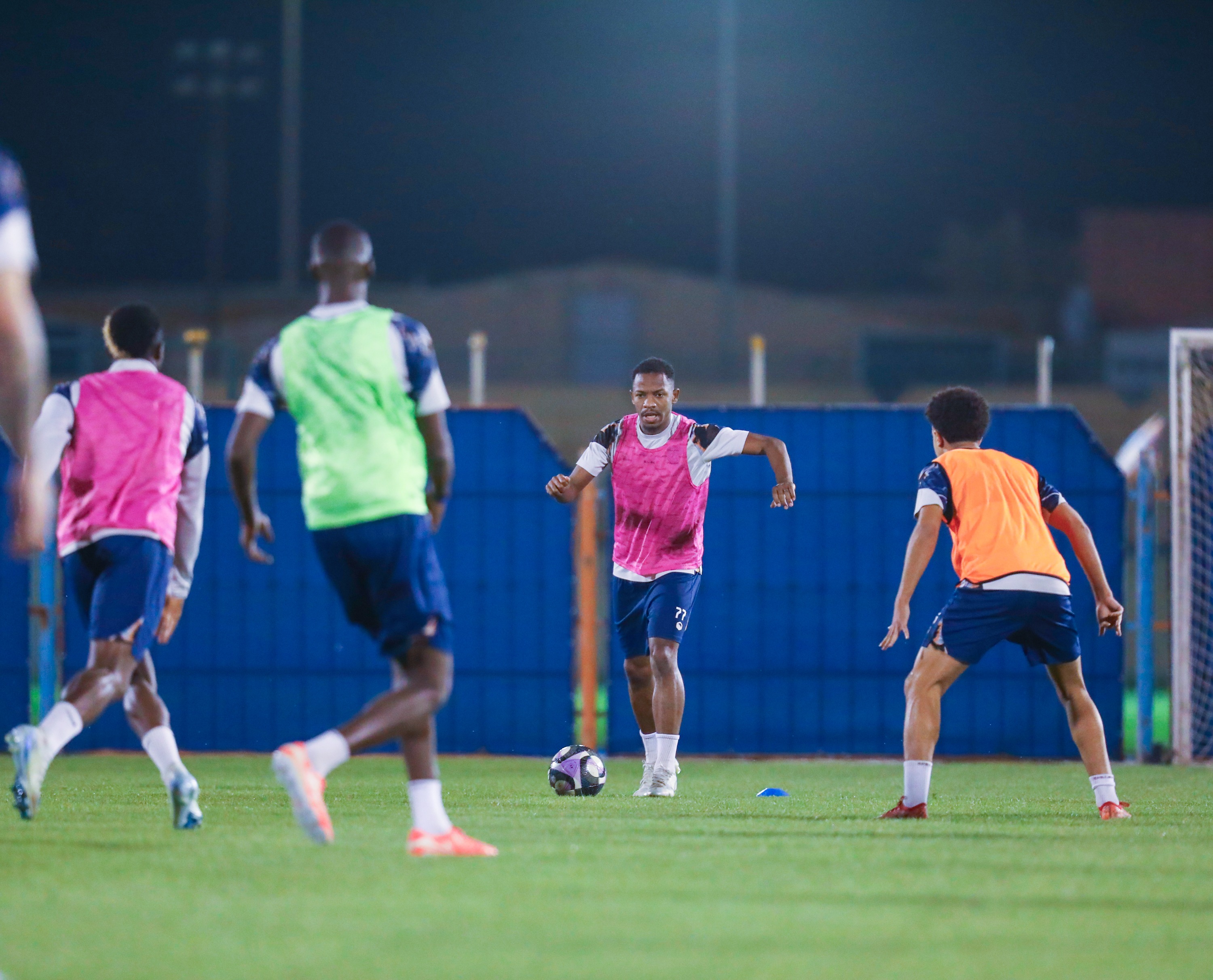 الفيحاء يستأنف تدريباته ويقيم حفل معايدة لمنسوبي الفريق الأول لكرك القدم