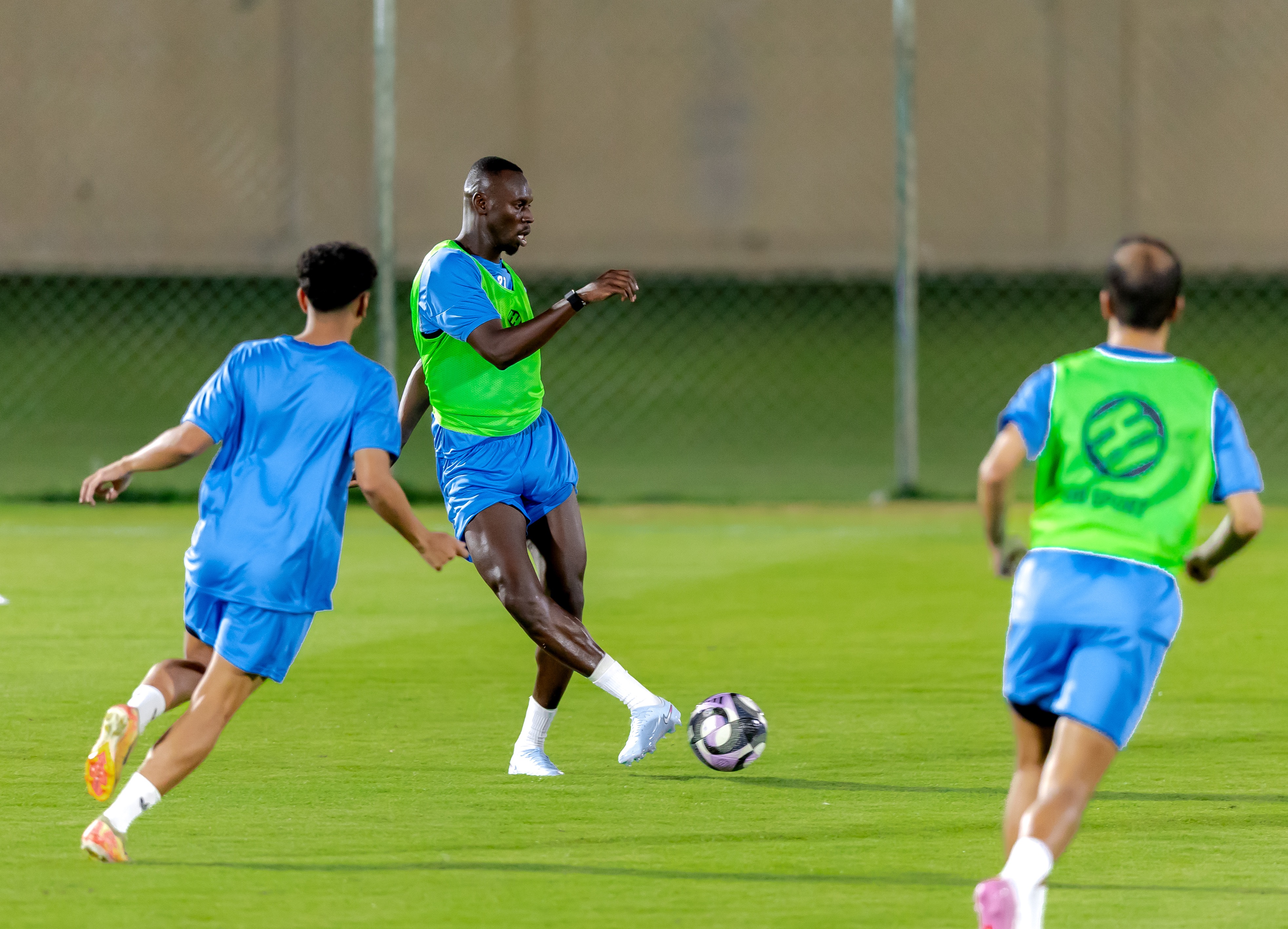 الفيحاء يواصل تدريباته اليومية في مقر النادي