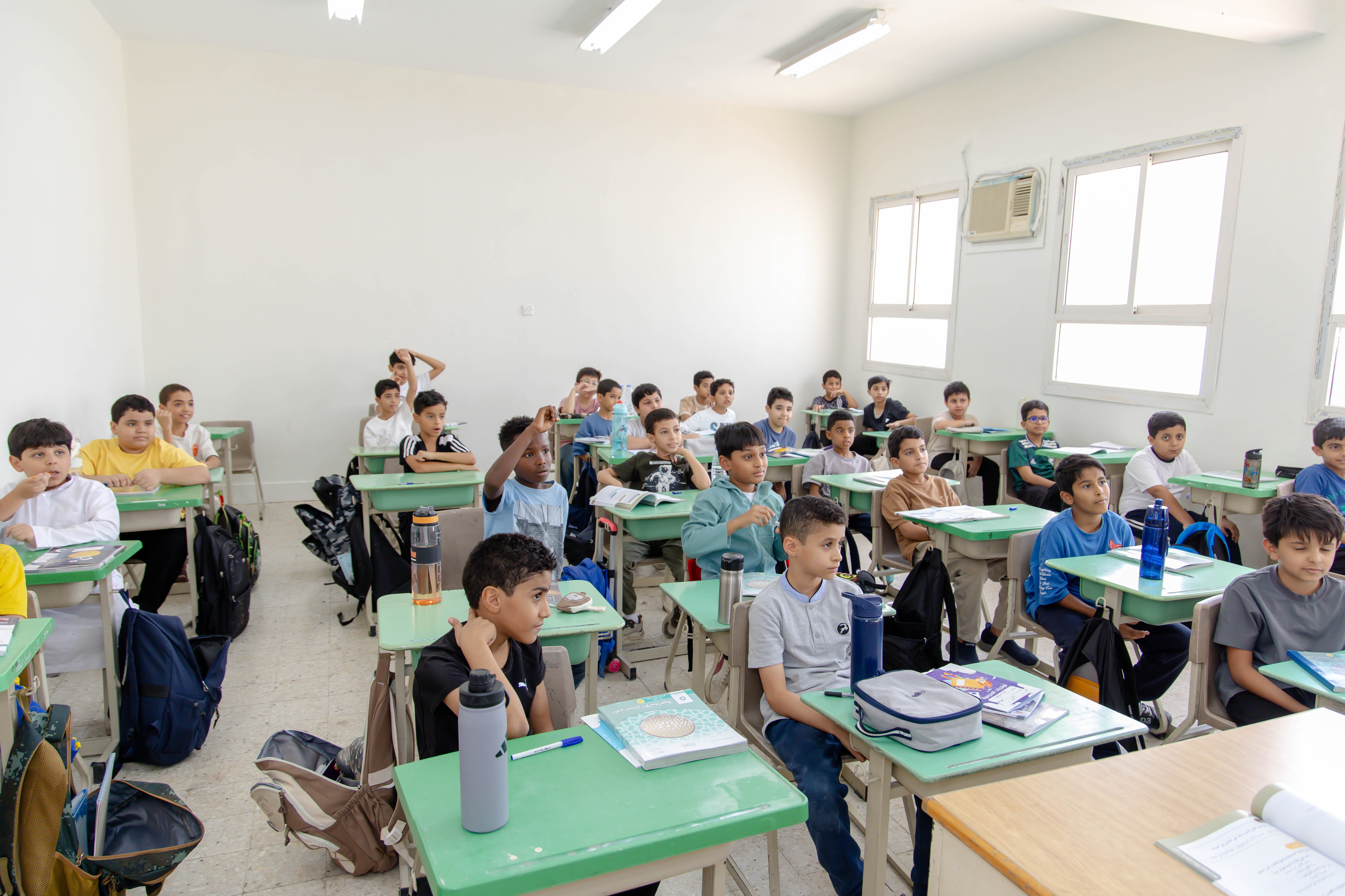 زيارات لعدد من مدارس محافظة المجمعة، ولقاءات مع الطلاب، وتذاكر مجانية للمباراة القادمة؛ تعزيزًا لارتباط النادي بمجتمعه..