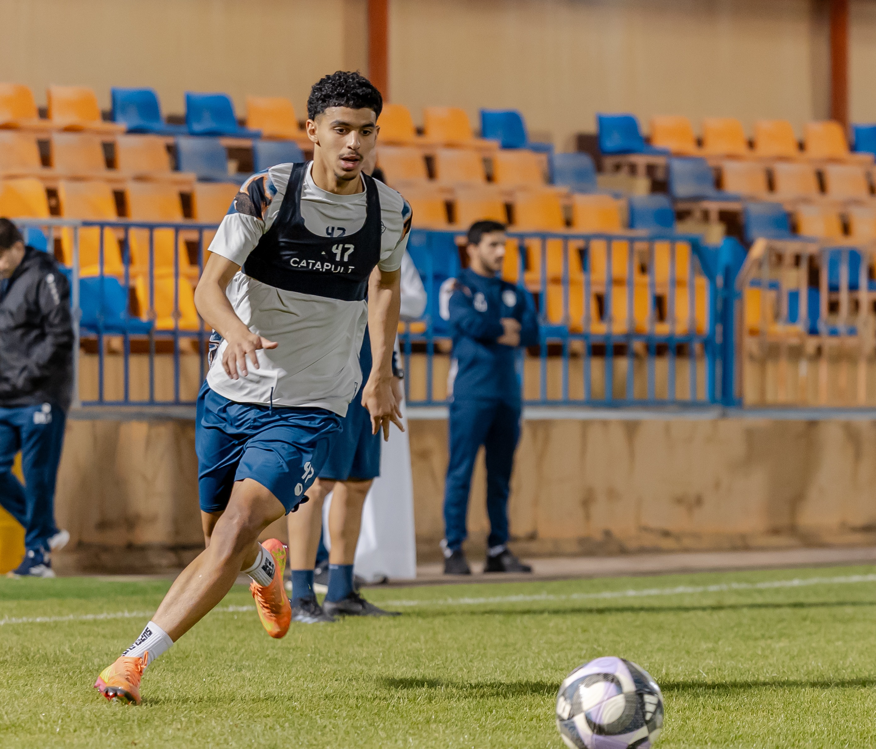 الفيحاء يجري مرانه الرئيس استعداداً لمواجهة الرياض الودية