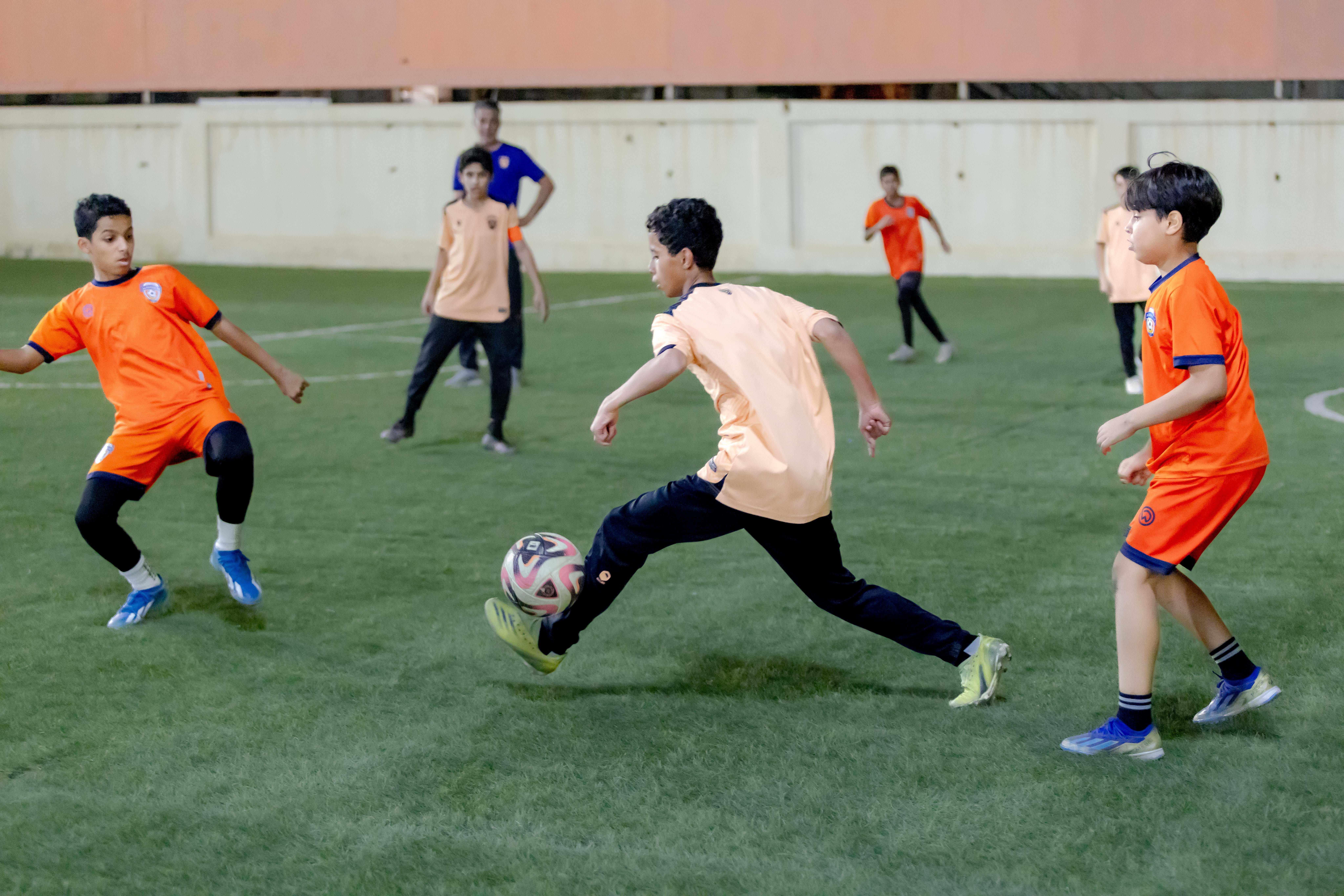 اكاديمية الفيحاء تقيم مناورة ودية