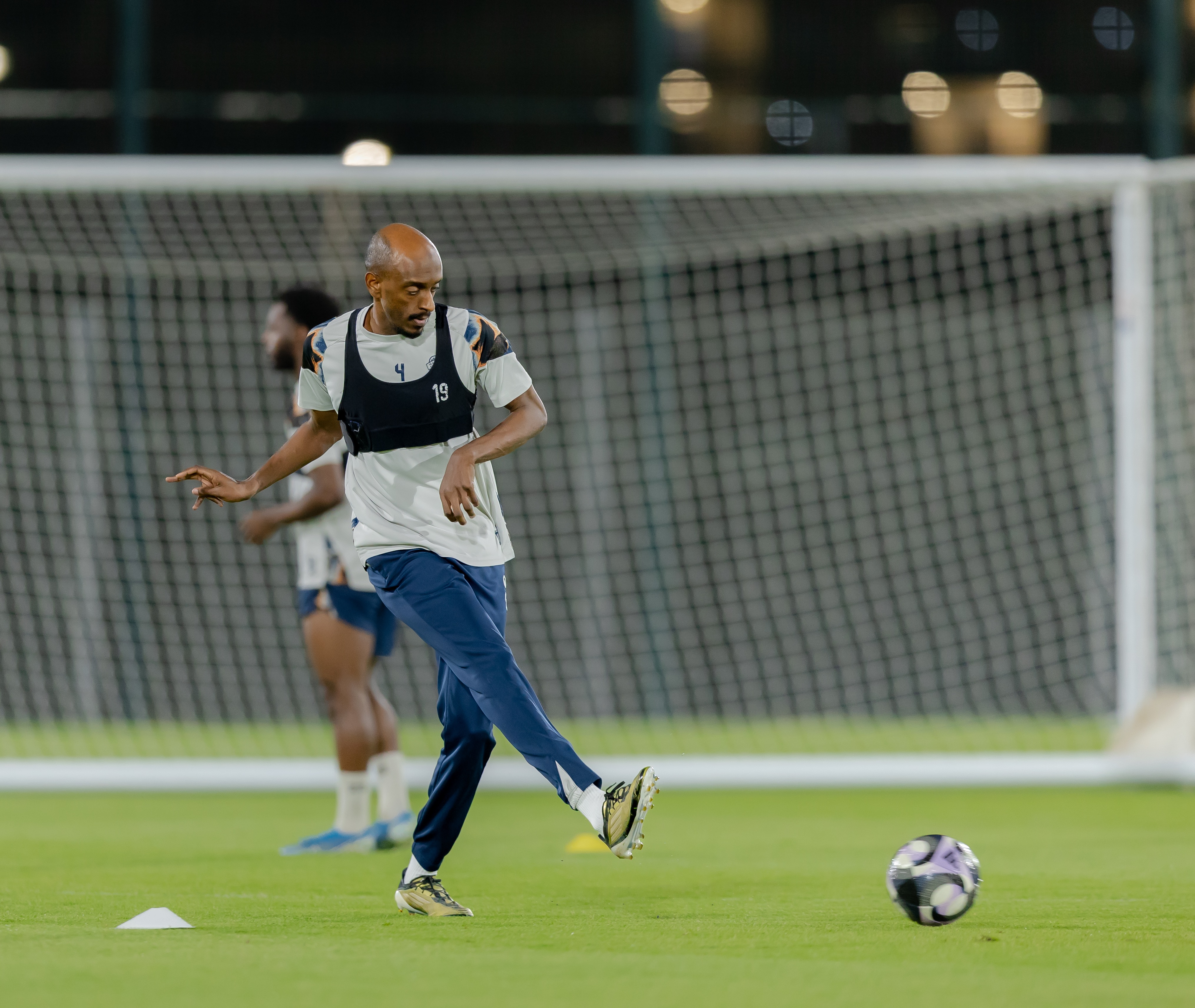 الفيحاء يصل إلى جدة وينهي تحضيراته لمواجهة الأهلي في دوري روشن