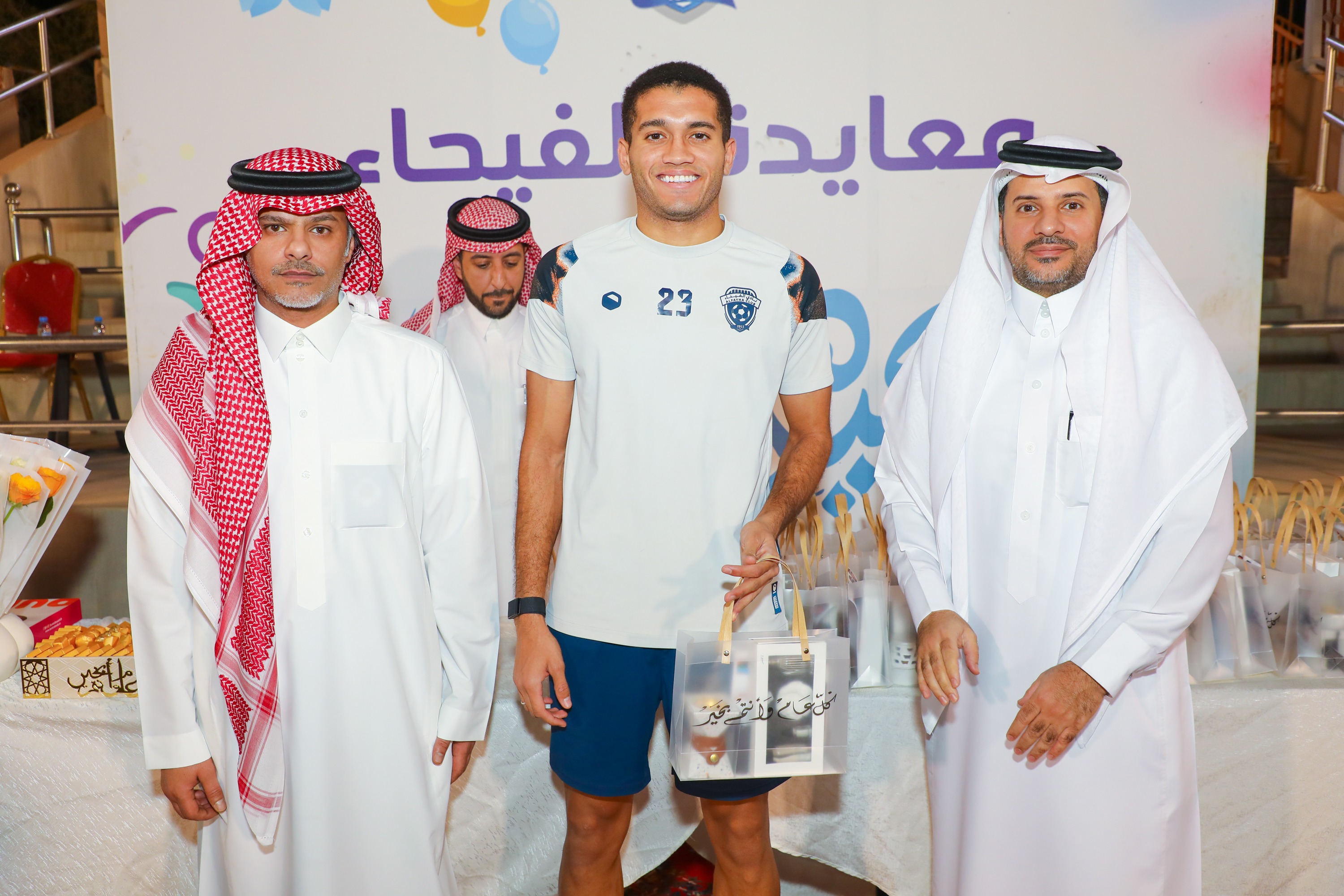 الفيحاء يستأنف تدريباته ويقيم حفل معايدة لمنسوبي الفريق الأول لكرك القدم