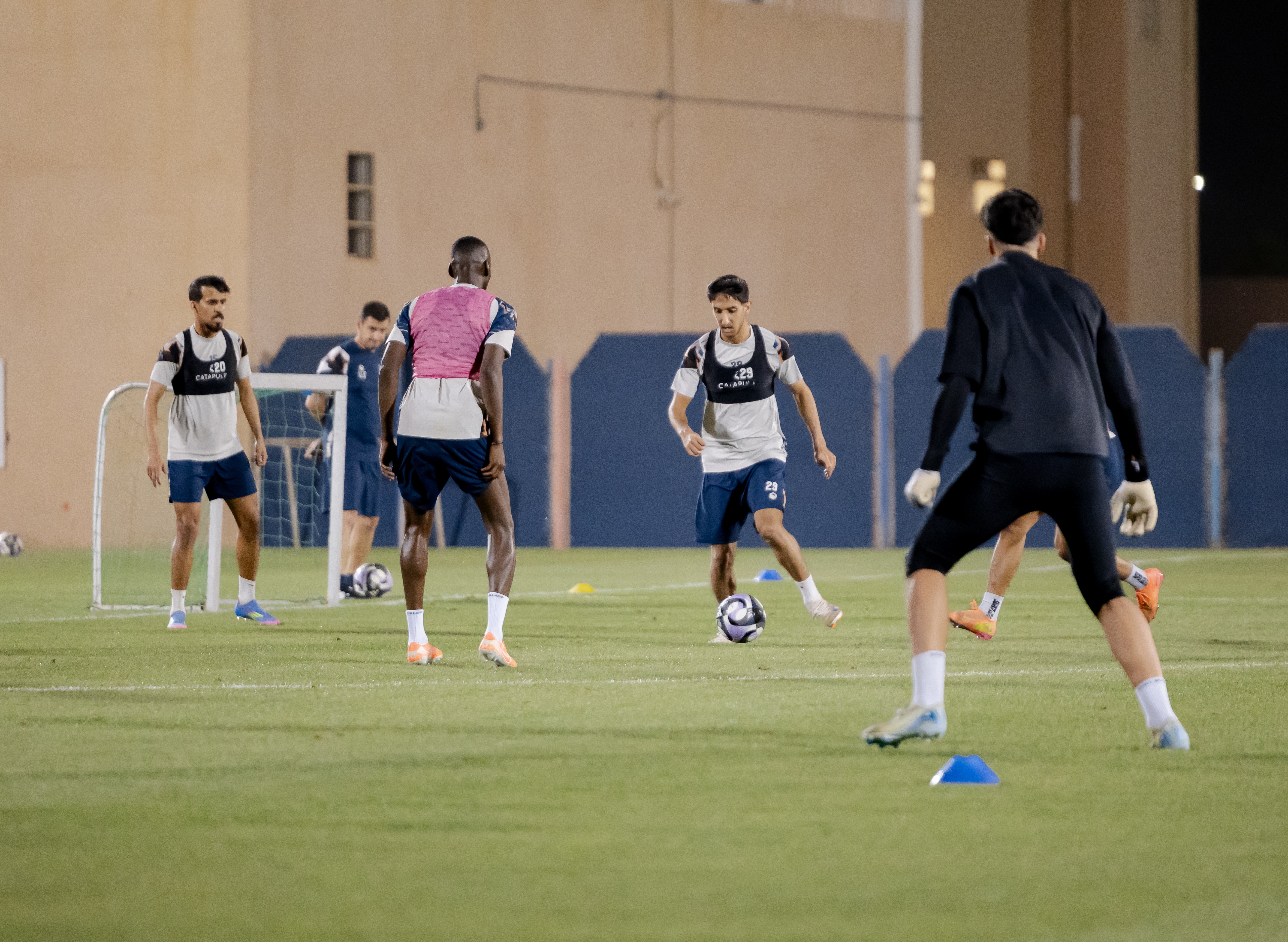 الفيحاء يستأنف تدريباته مساء اليوم الأحد بمقر النادي