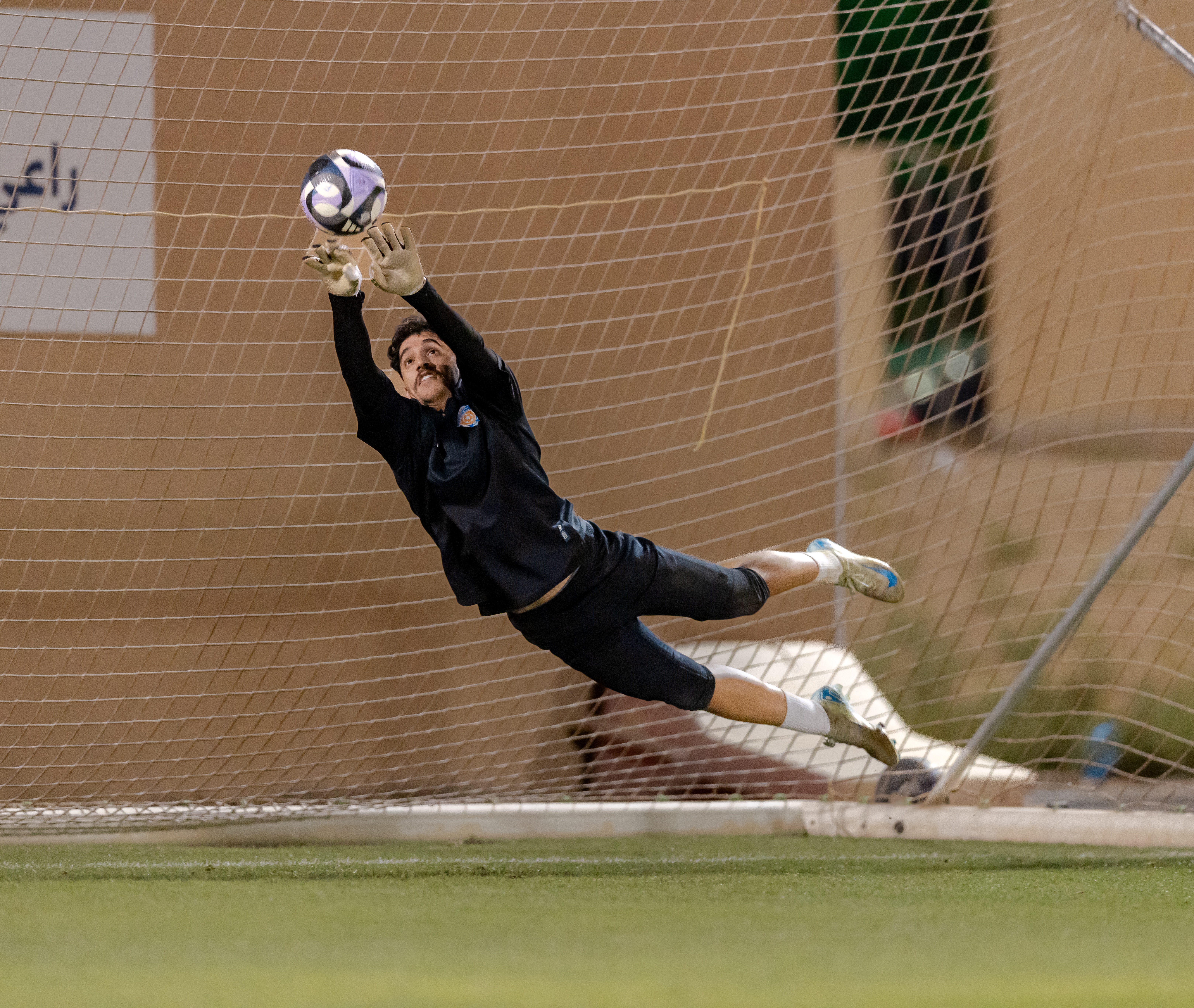 الفيحاء يجري مرانه الرئيس استعداداً لمواجهة الأخدود