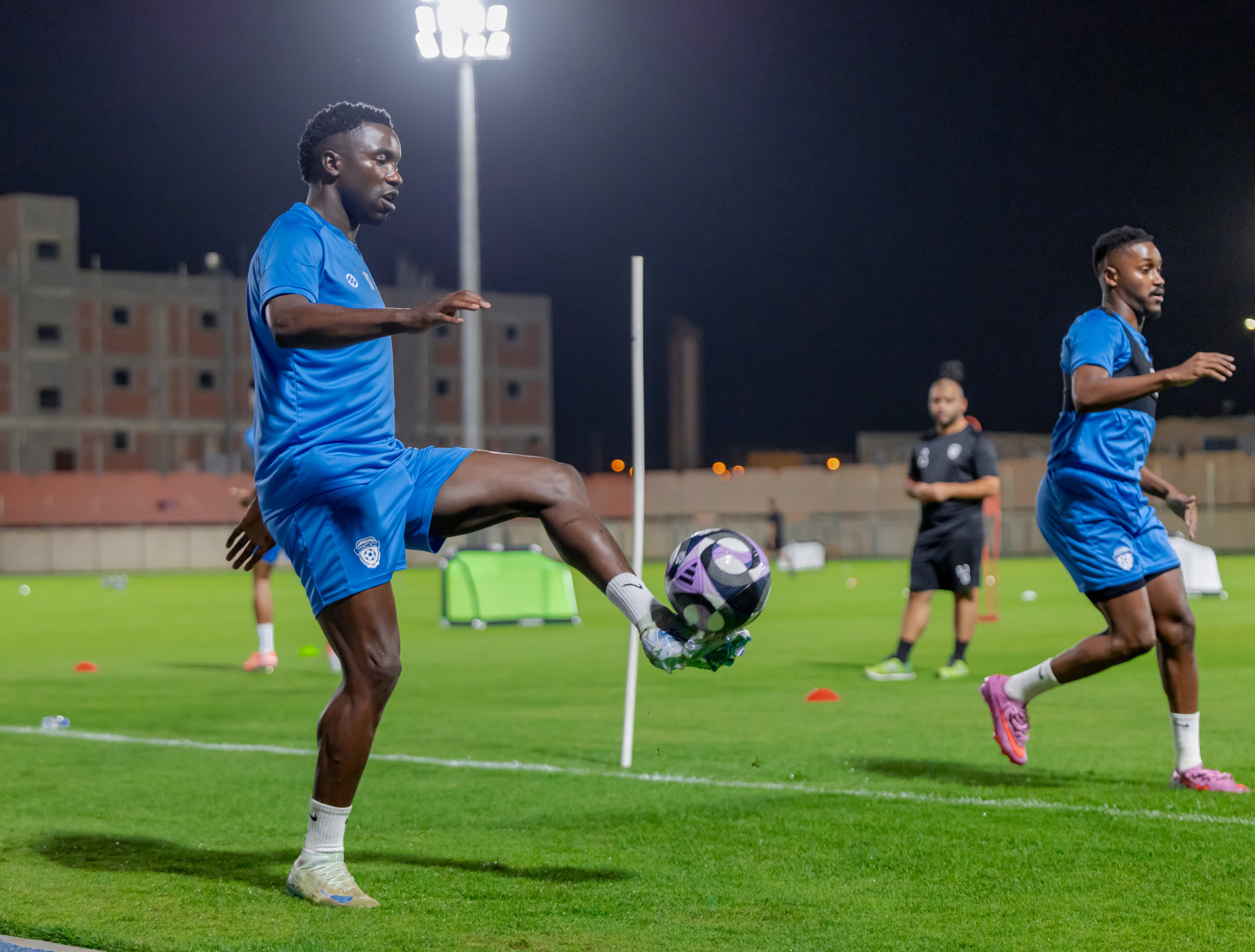 الفيحاء يواصل تدريباته اليومية في مقر النادي