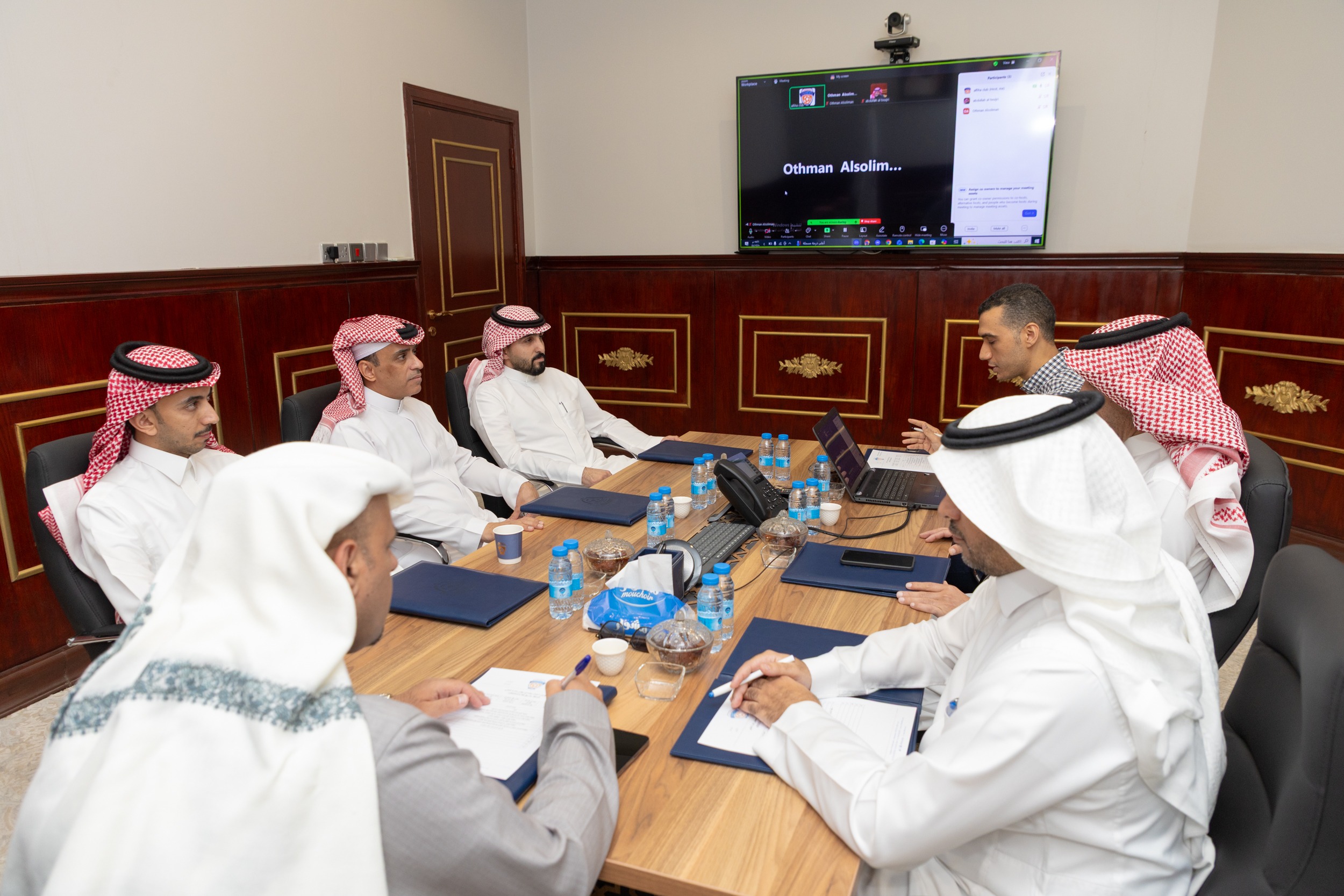 مجلس إدارة النادي يعقد اجتماعه الدوري