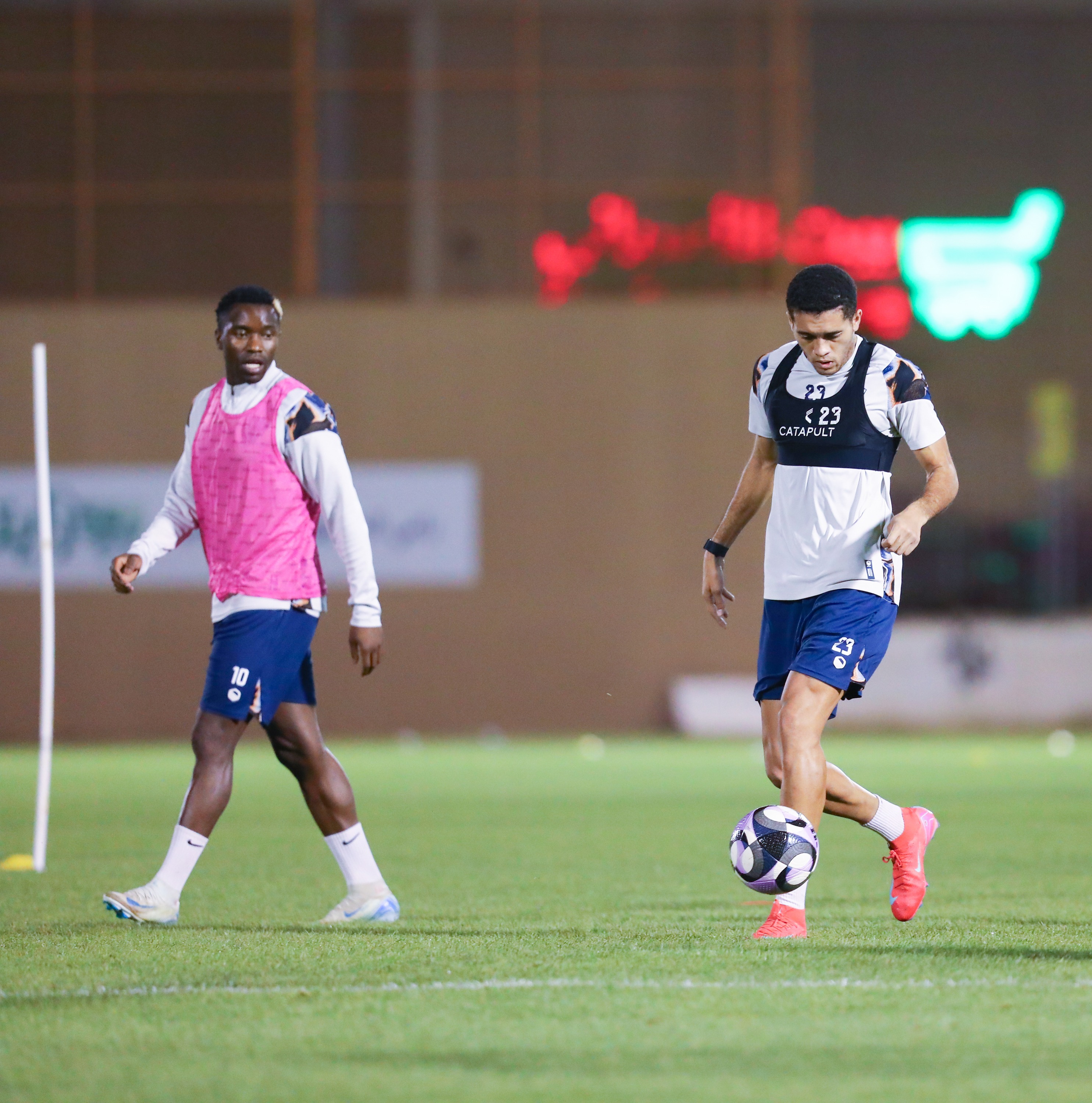 الفيحاء يواصل استعداداته لمواجهة الفتح ضمن الجولة 26 من دوري روشن السعودي