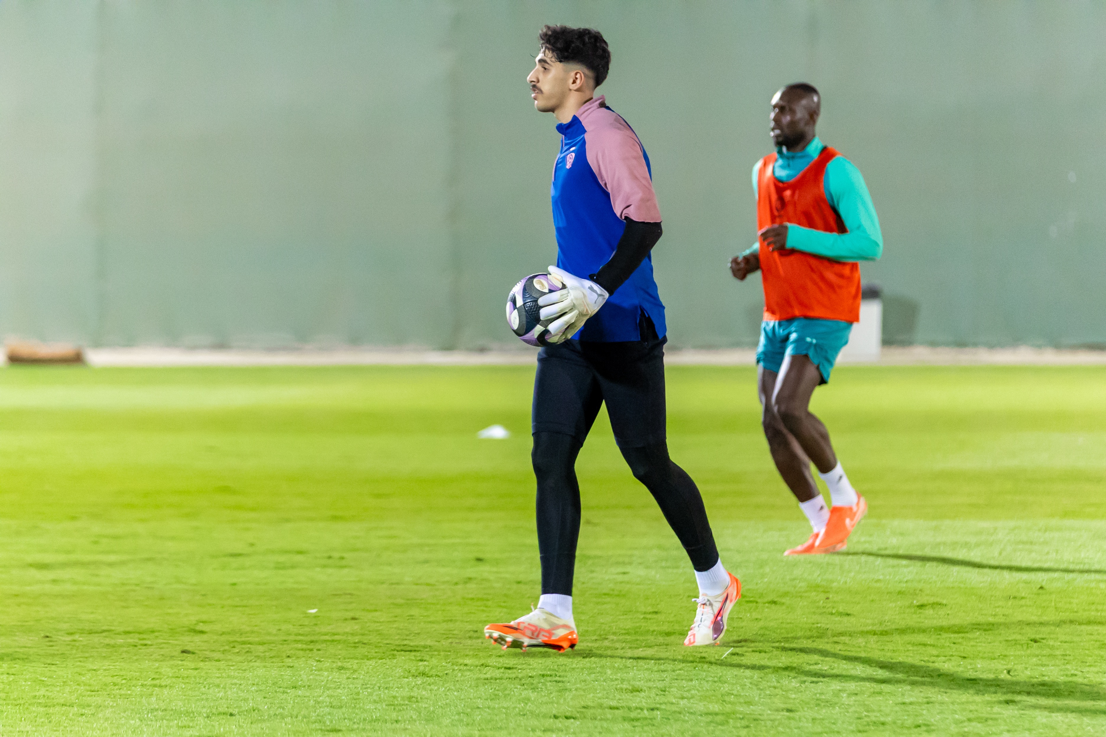 الفيحاء يصل إلى الدمام، ويجري مرانه الأخير استعداداً لمواجهة الإتفاق