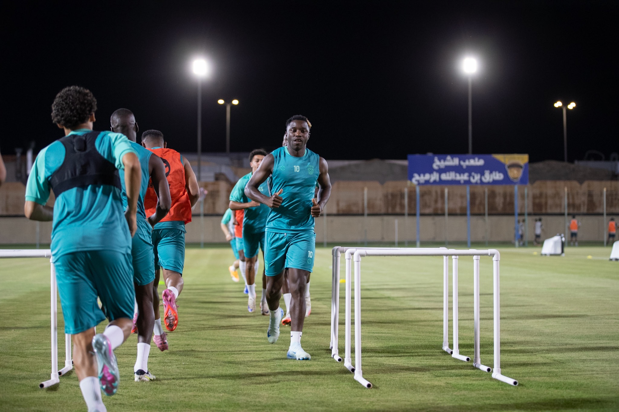 الفيحاء يواصل تحضيراته لمواجهة الفتح في افتتاح دوري روشن السعودي