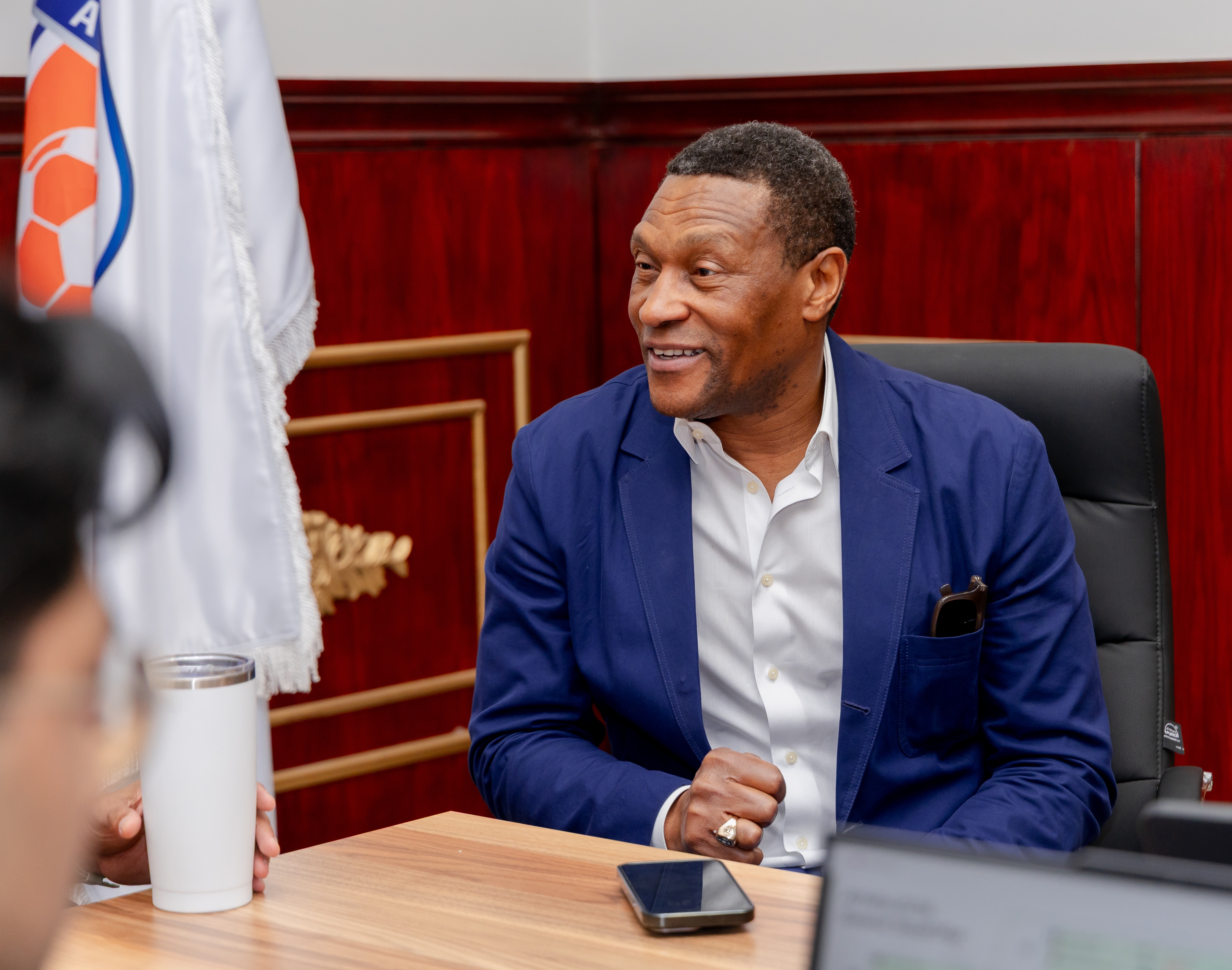 المدير الرياضي برابطة دوري المحترفين السيد مايكل إيمينالو يزور الفيحاء