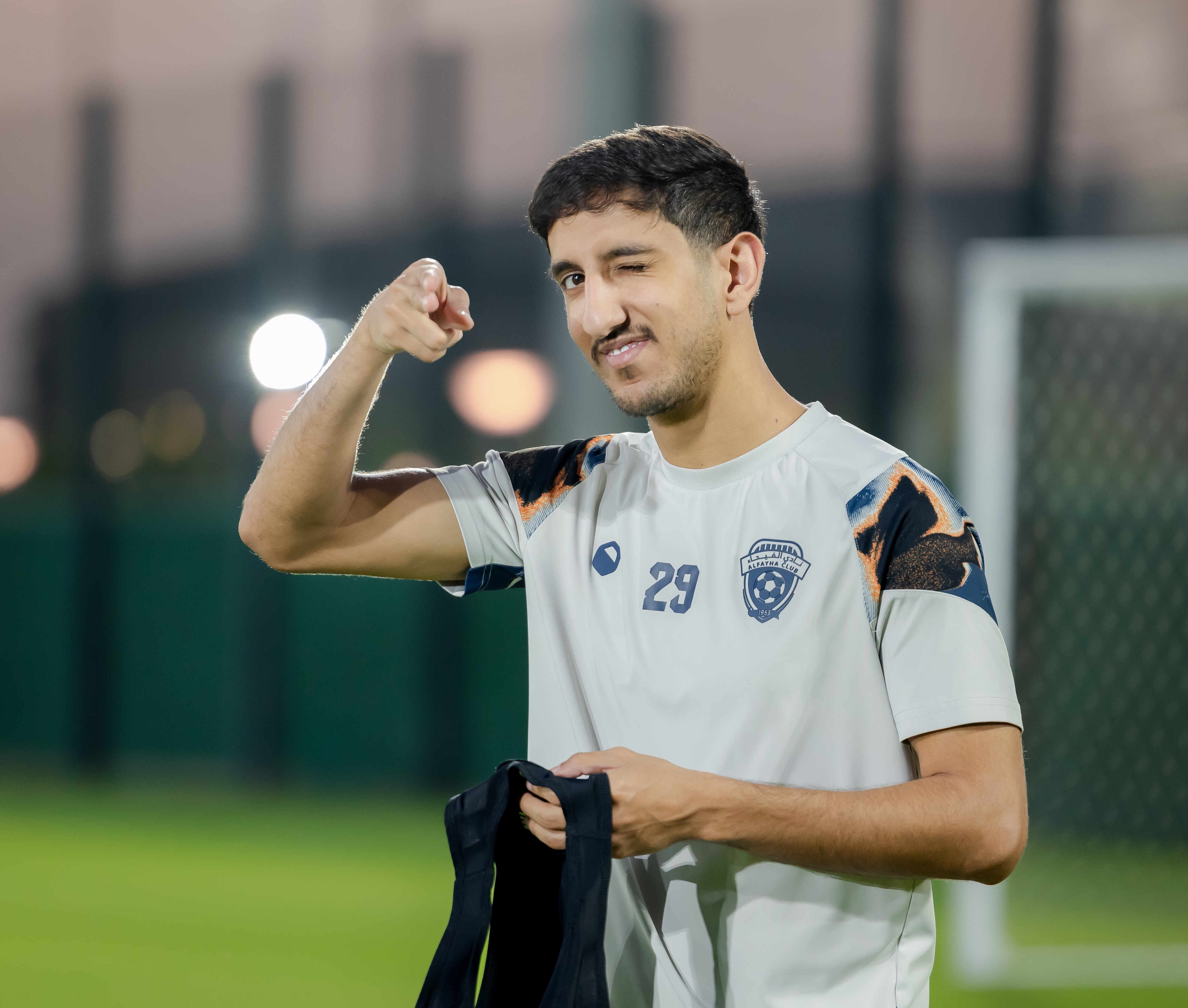 الفيحاء يصل إلى جدة وينهي تحضيراته لمواجهة الأهلي في دوري روشن