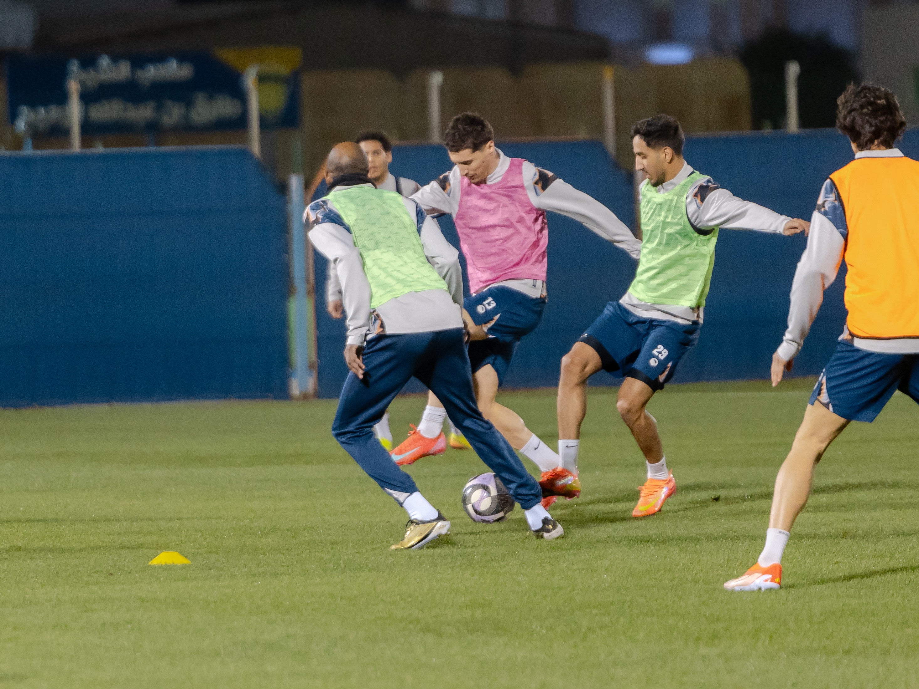 الفيحاء يستأنف تدريباته على ملعب معالي الشيخ عبدالعزيز التويجري