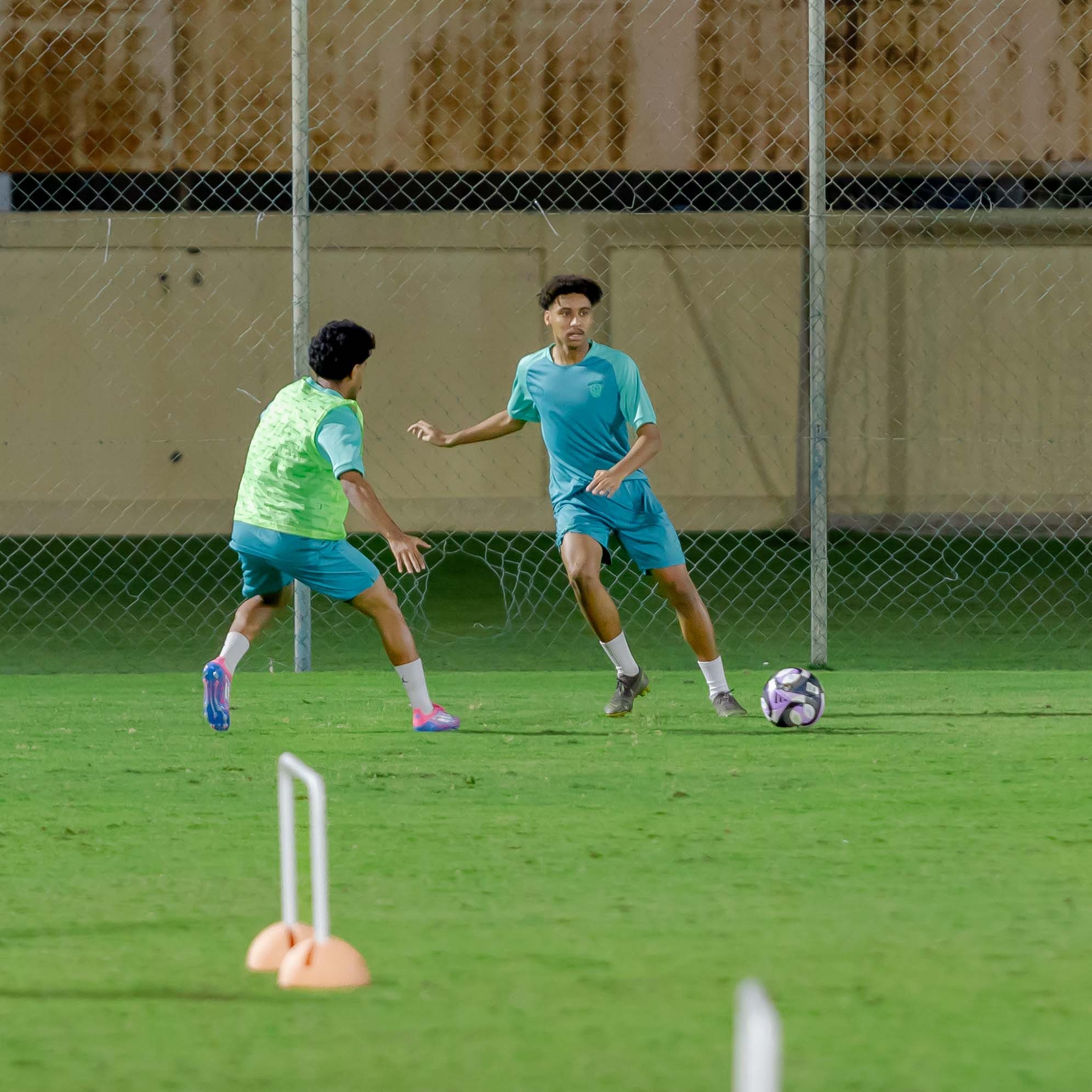 الفيحاء تحت 21 عامًا يُجري تمرينه الرئيس استعدادًا لملاقاة القادسية .