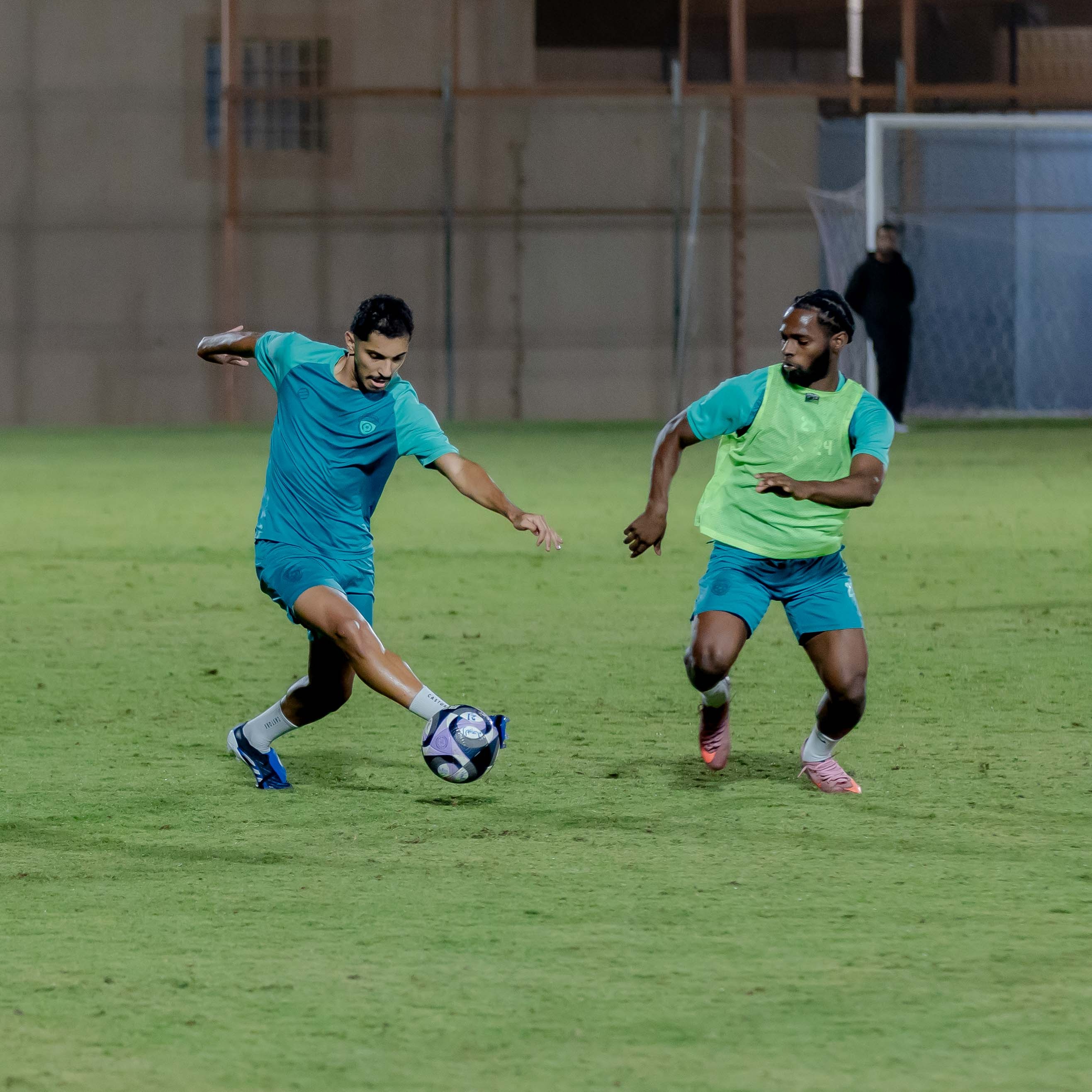 الفيحاء تحت 21 عامًا يُجري تمرينه الرئيس استعدادًا لملاقاة الفتح .