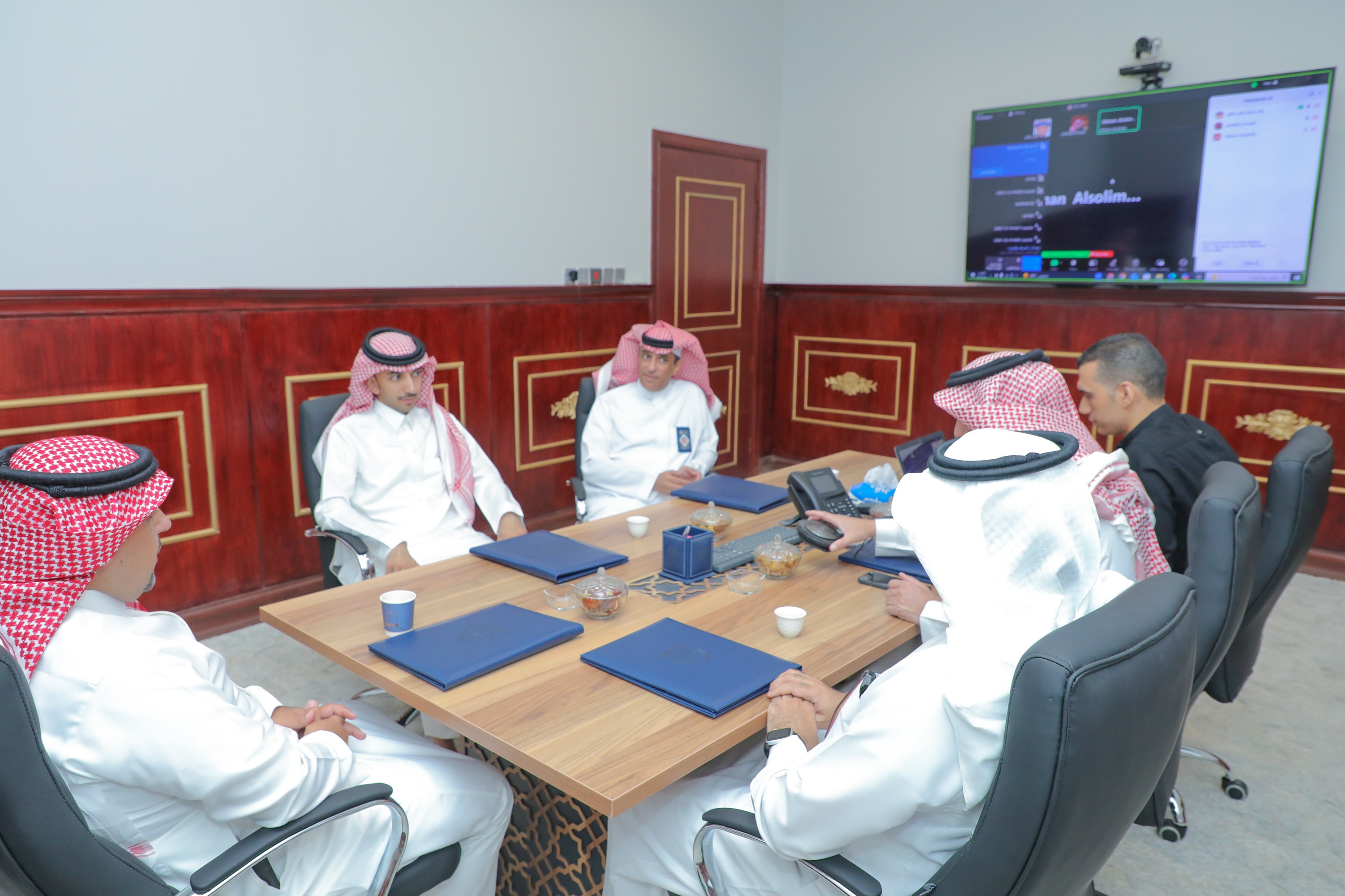 مجلس إدارة النادي يعقد اجتماعه الدوري