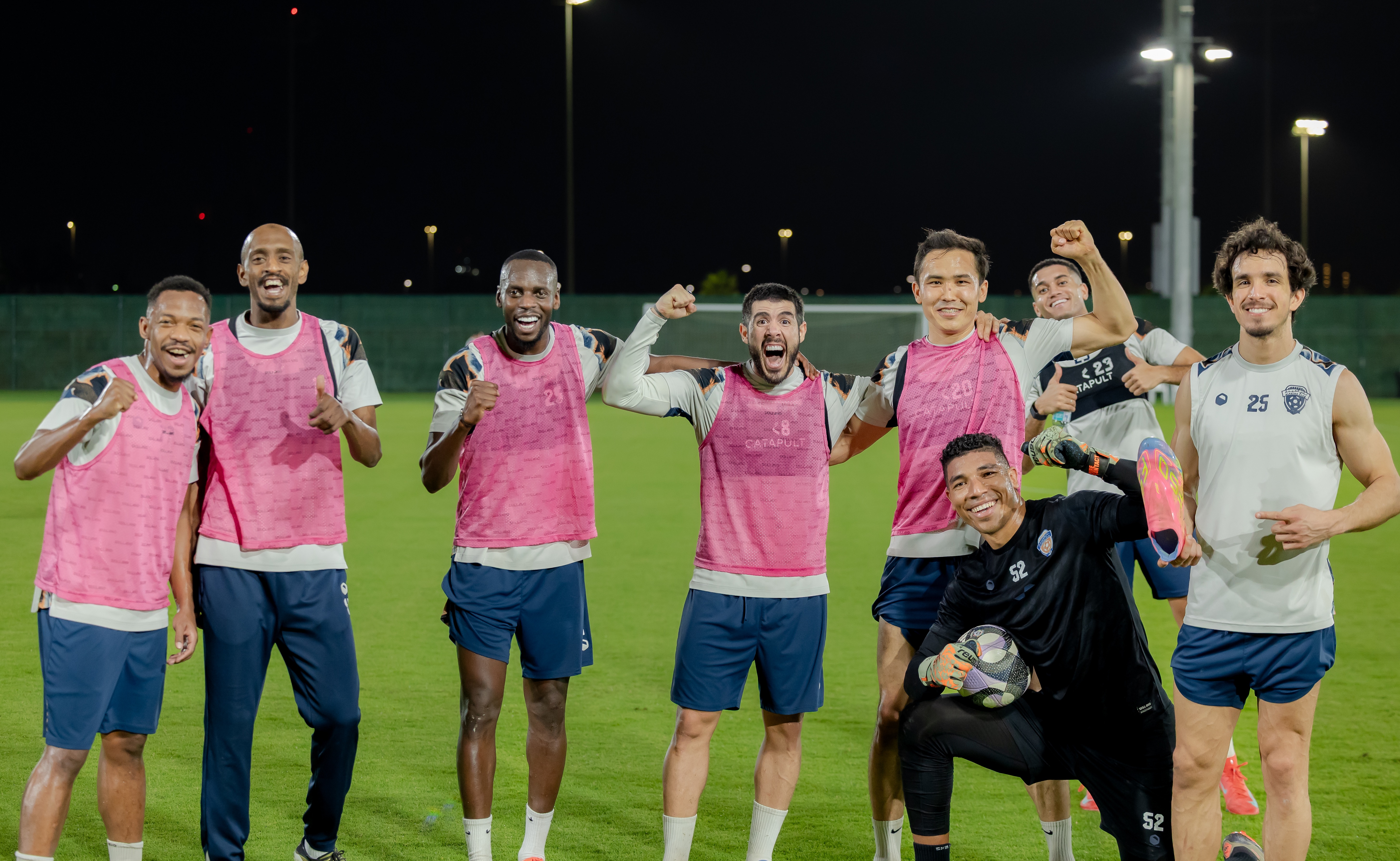 الفيحاء يصل إلى جدة وينهي تحضيراته لمواجهة الأهلي في دوري روشن