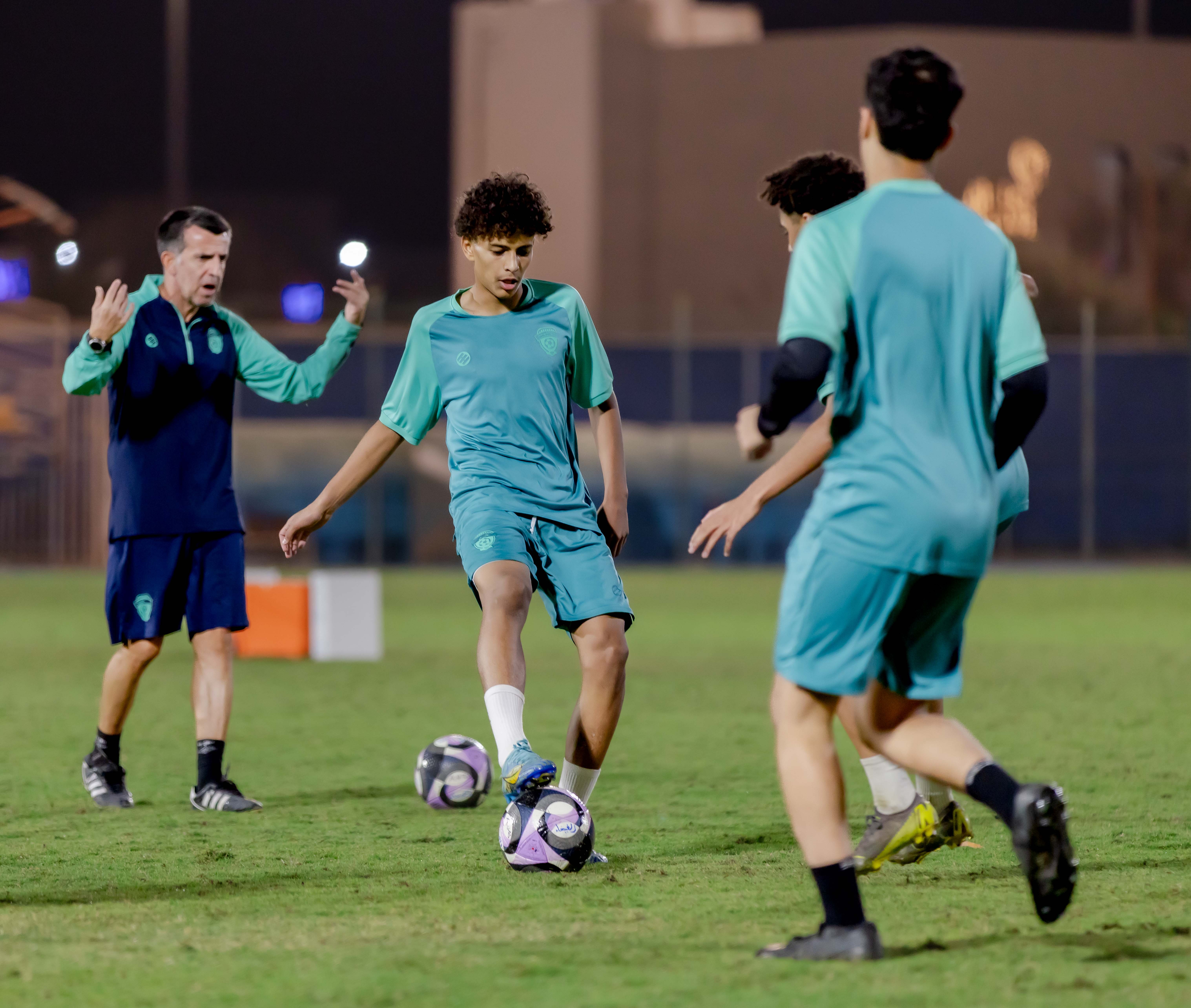 الفيحاء تحت 21 عامًا يُجري تمرينه الرئيس استعدادًا لملاقاة الجبلين .